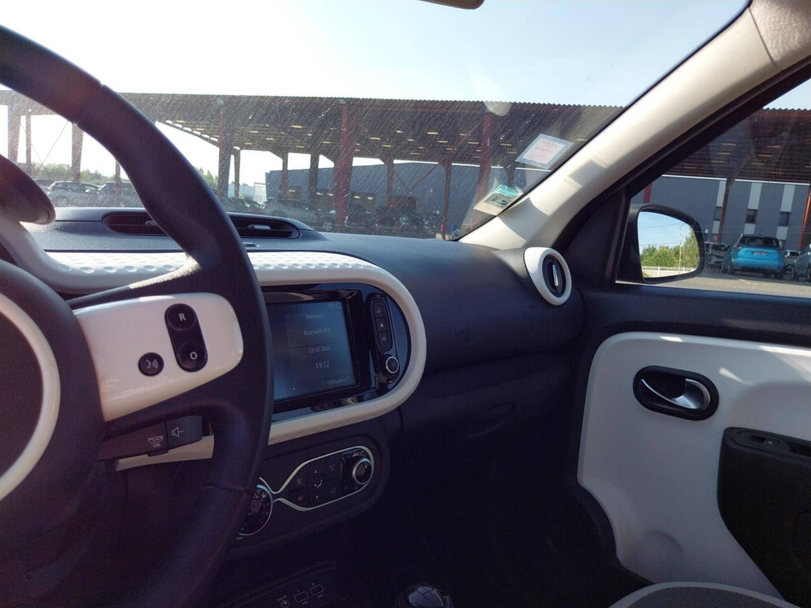 Vente en ligne Renault Twingo 3  SCe 65 - 21 au prix de 10 490 €