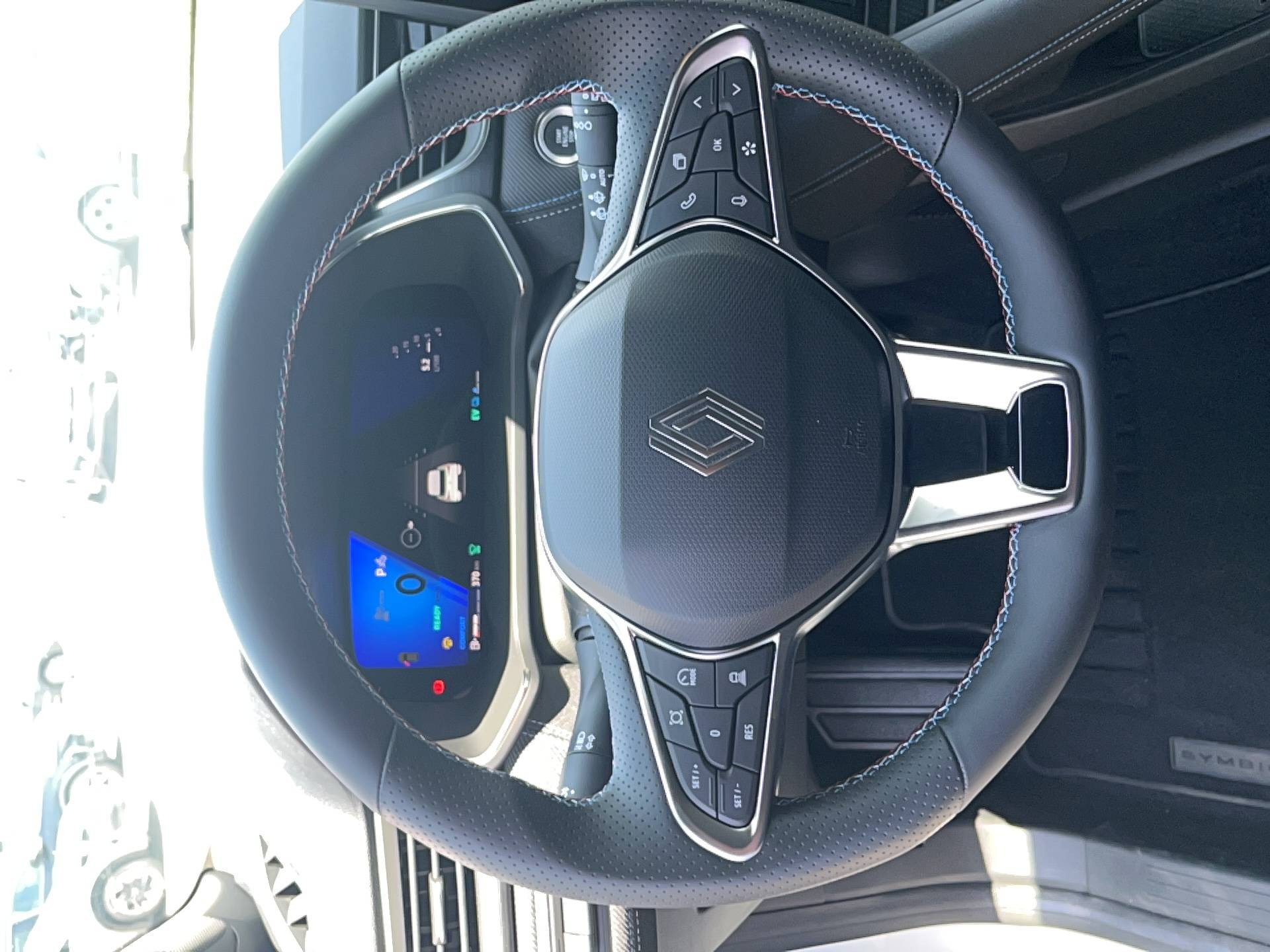 Vente en ligne Renault Symbioz  E-Tech full hybrid 160 ch au prix de 38 490 €