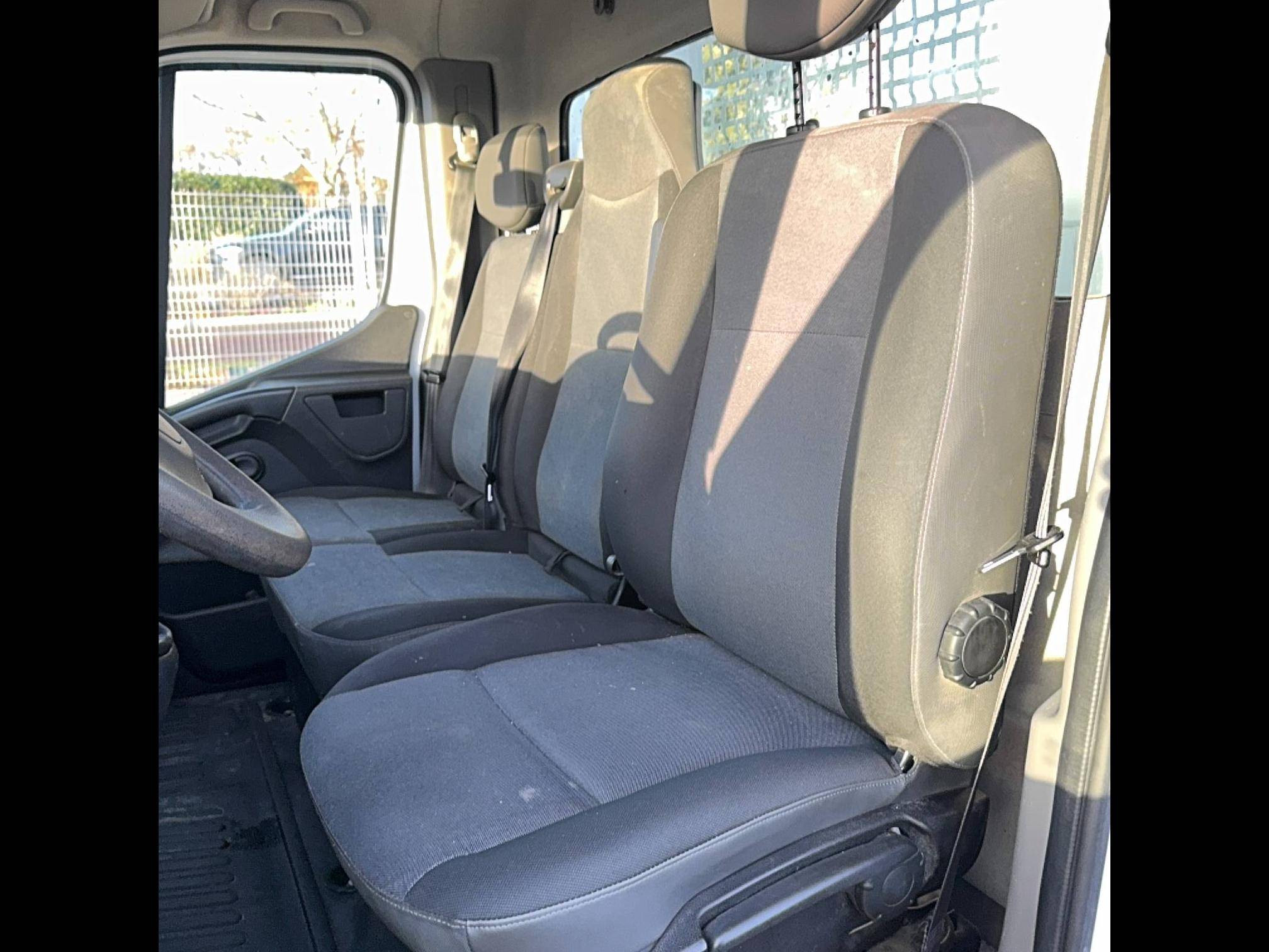 Vente en ligne Renault Master 3 Châssis Cabine MASTER CC L2 3.5t 2.3 dCi 130 E6 BENNE au prix de 22 990 €