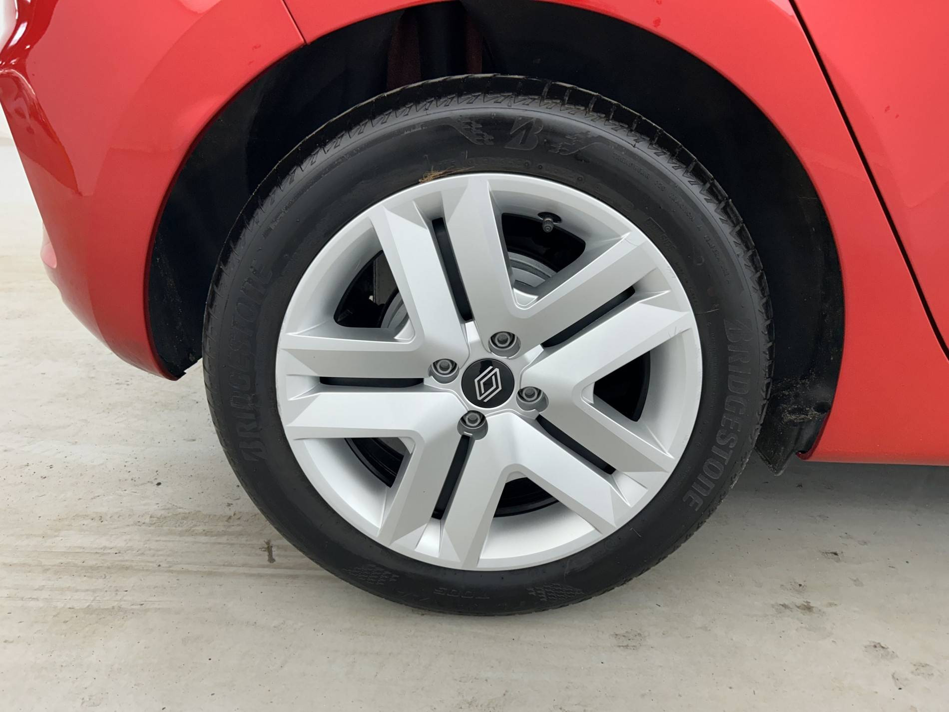 Vente en ligne Renault Clio 5 Clio E-Tech full hybrid 145 ch GSR2 au prix de 19 290 €