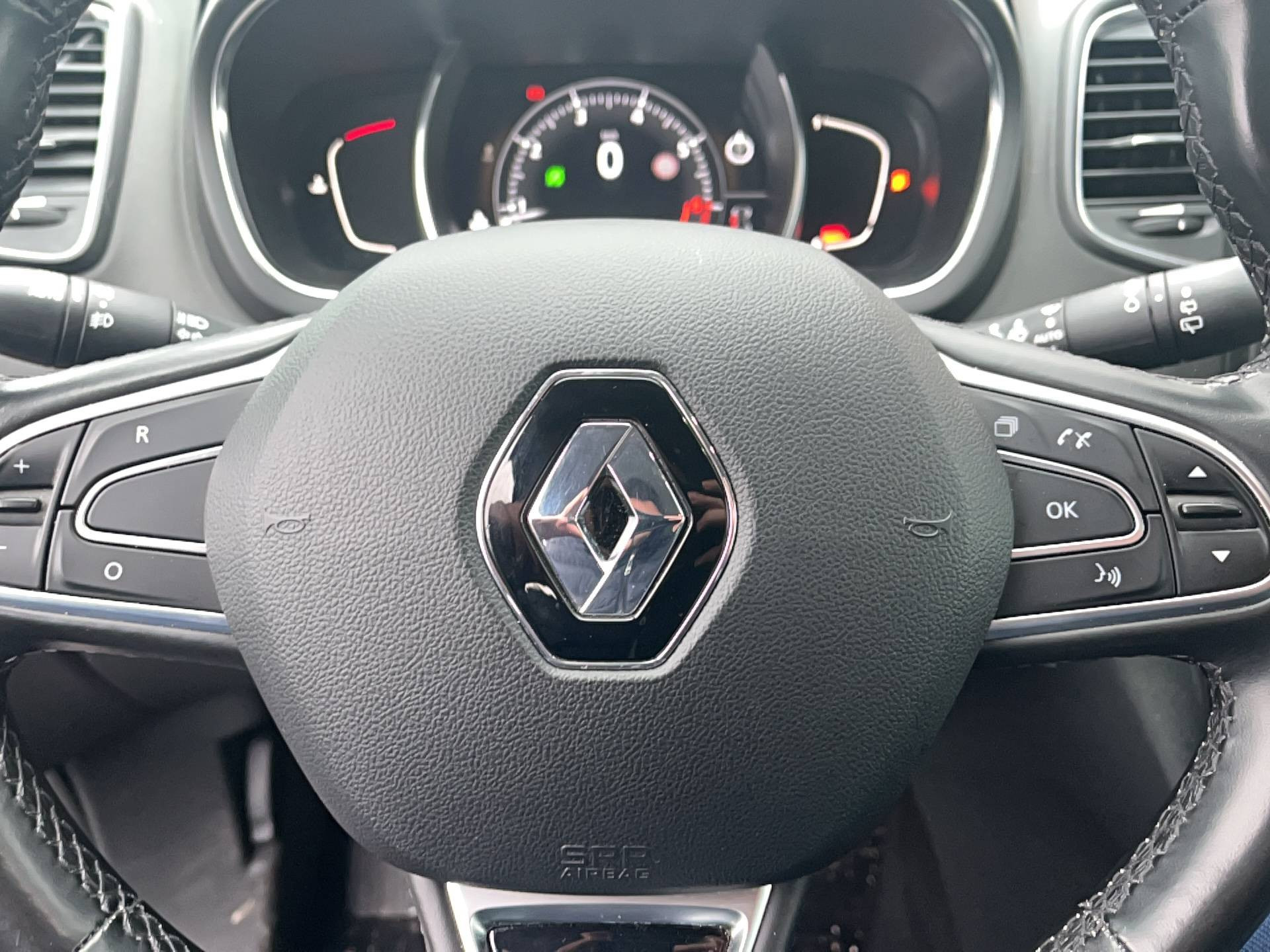 Vente en ligne Renault Scenic 4 Scenic TCe 140 FAP au prix de 19 990 €