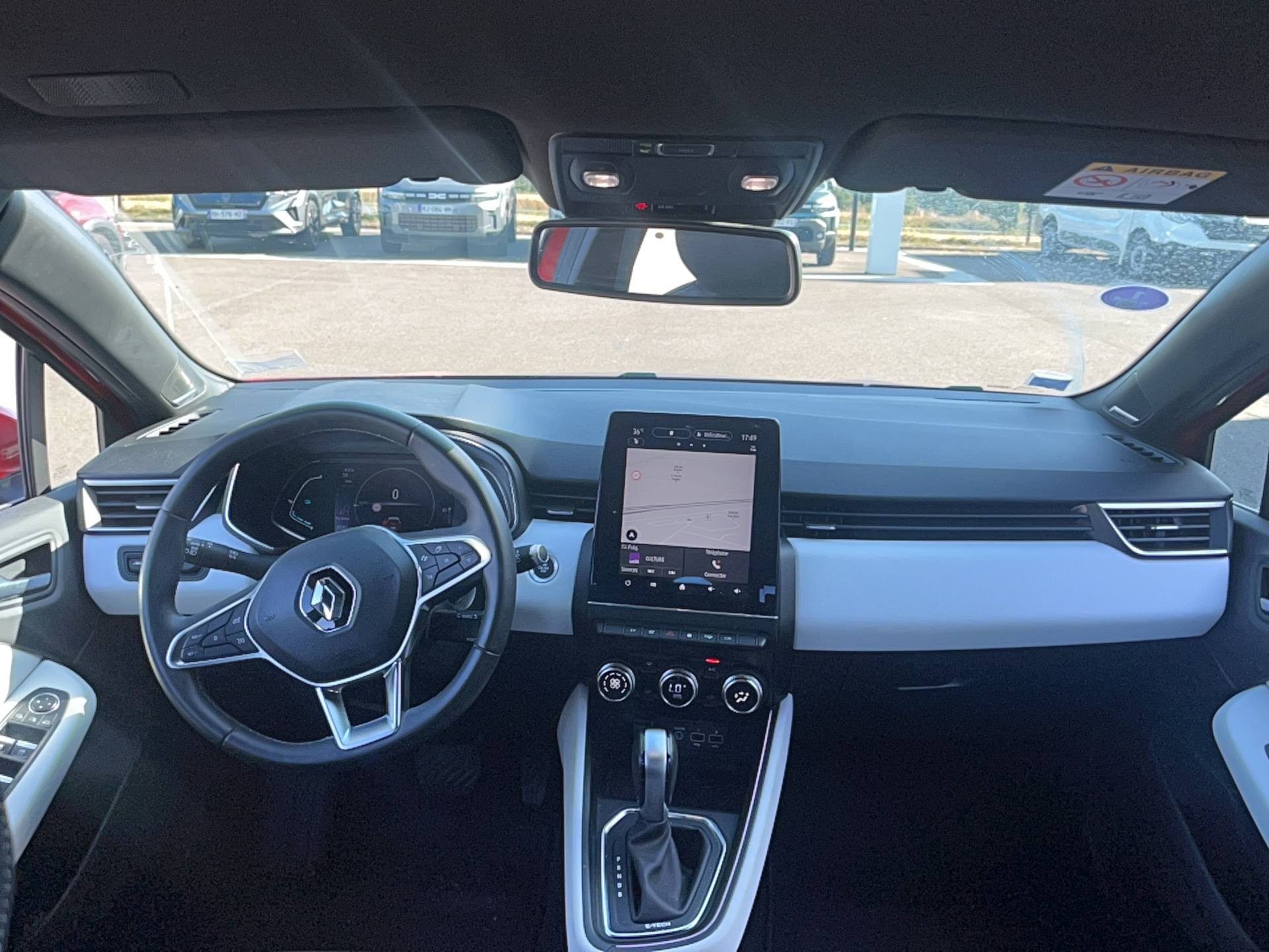 Vente en ligne Renault Clio 5 Clio E-Tech 140 au prix de 14 990 €