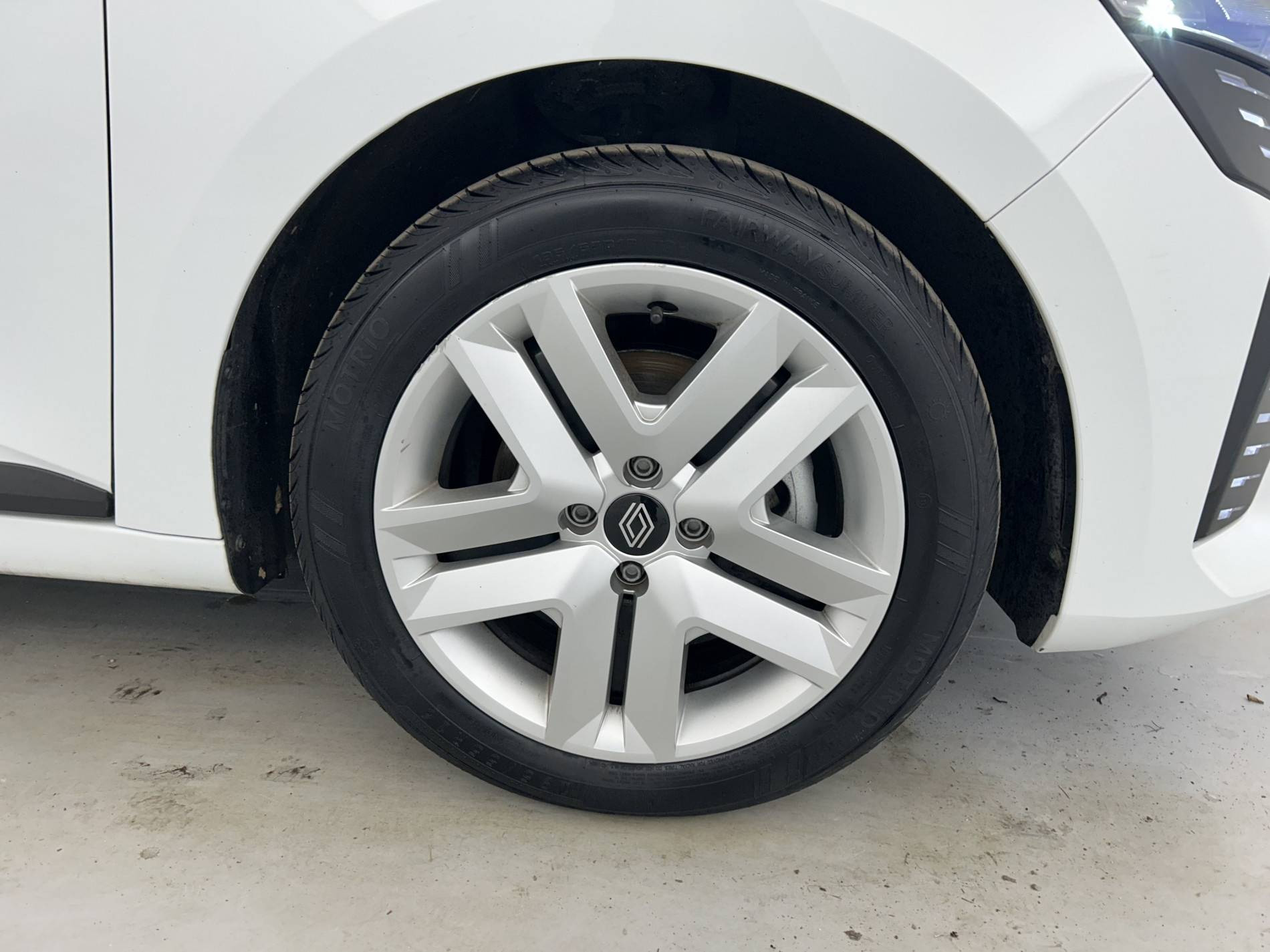 Vente en ligne Renault Clio 5 Clio E-Tech full hybrid 145 ch GSR2 au prix de 20 490 €