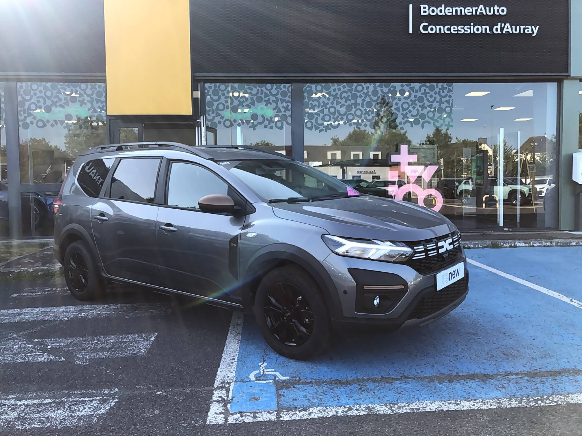 Vente en ligne Dacia Jogger  Hybrid 140 7 places GSR2 au prix de 25 890 €