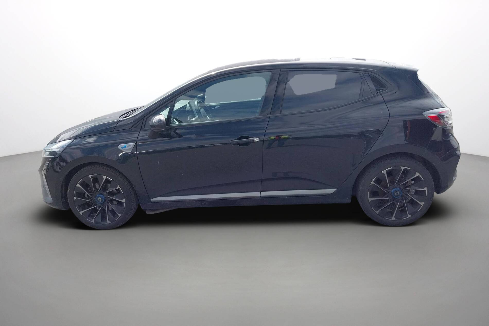 Vente en ligne Renault Clio 5 Clio E-Tech full hybrid 145 au prix de 20 990 €