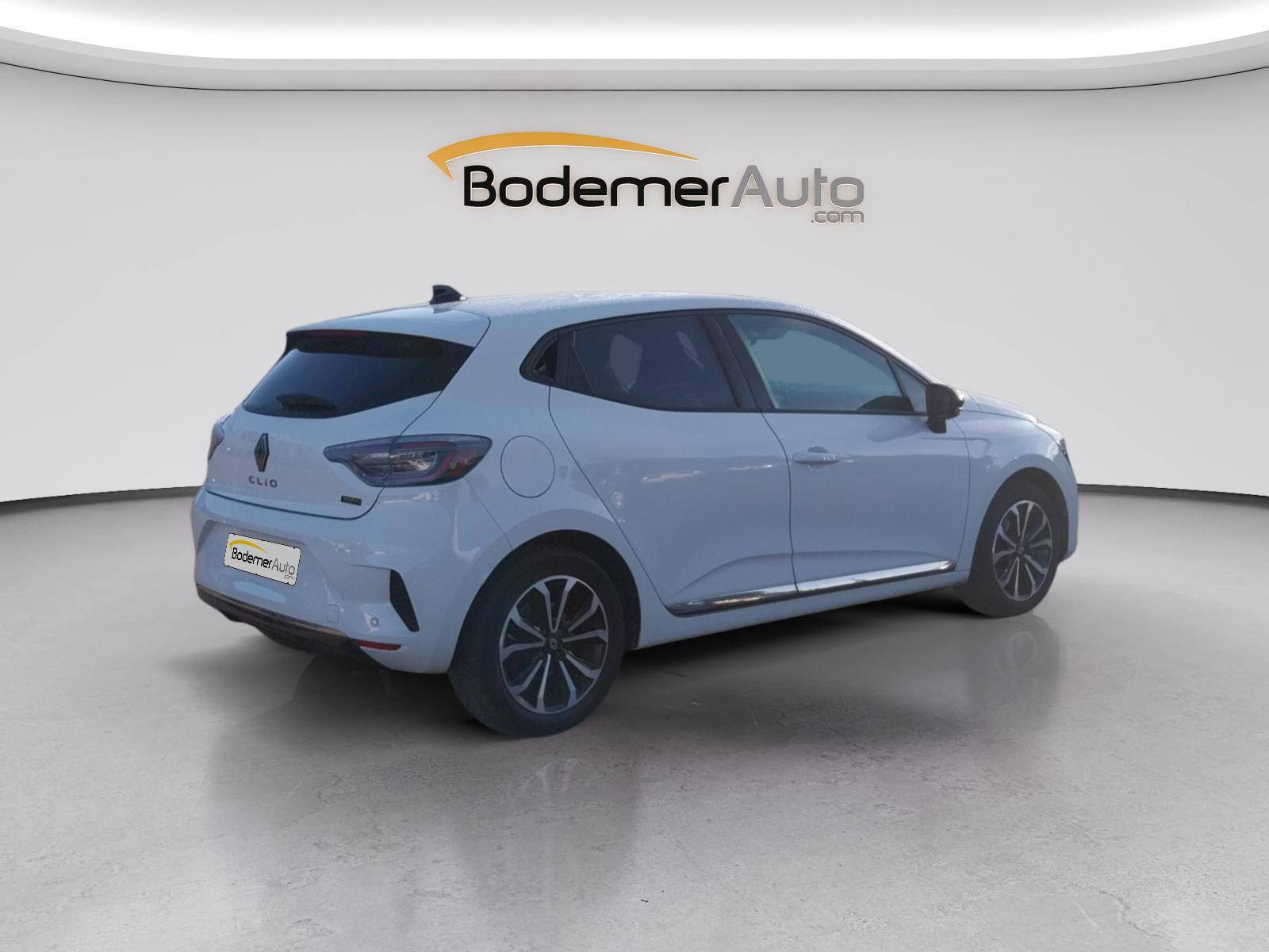 Vente en ligne Renault Clio 5 Clio E-Tech full hybrid 145 ch GSR2 au prix de 16 980 €