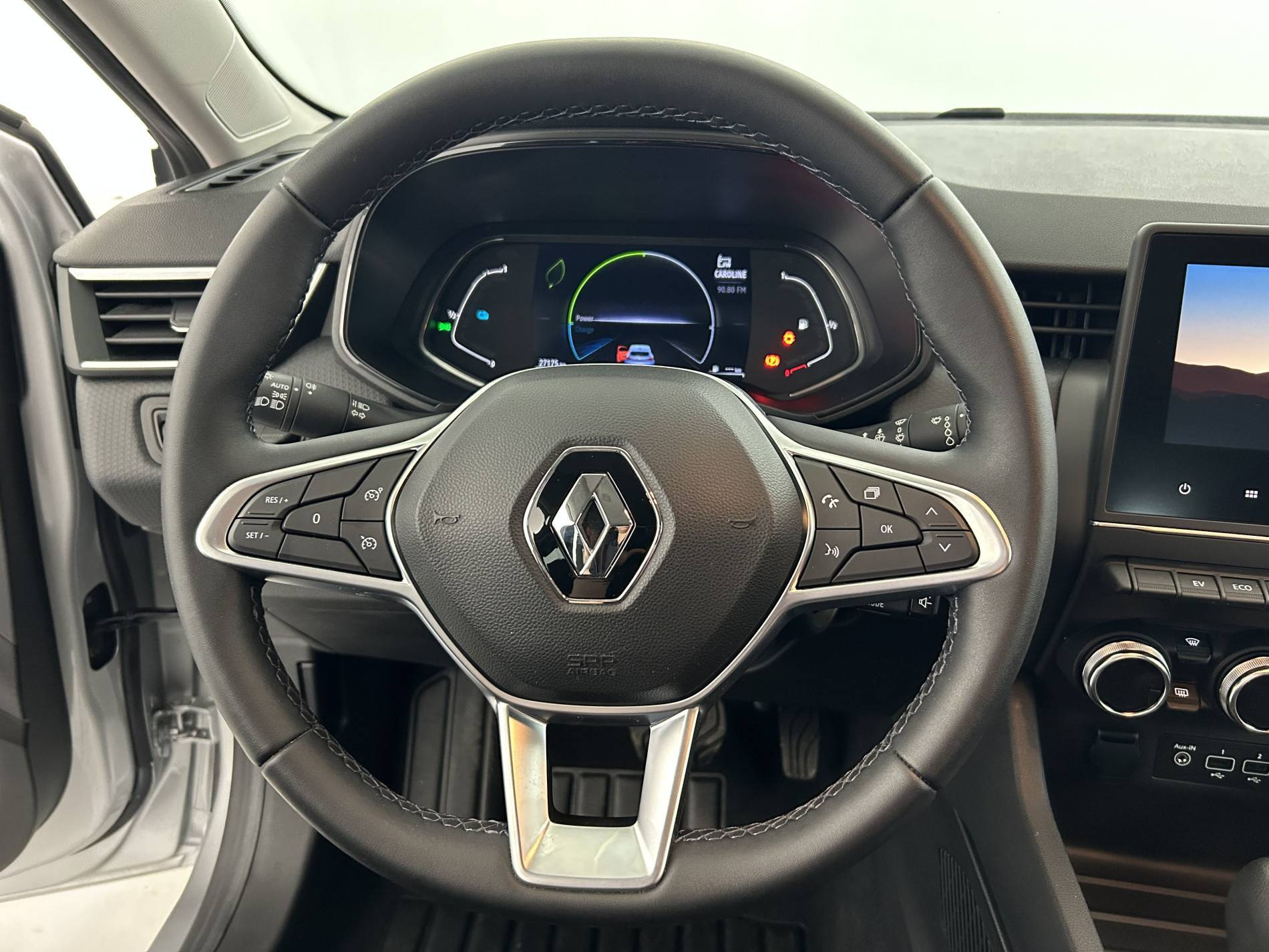 Vente en ligne Renault Clio 5 Clio E-Tech 140 - 21N au prix de 16 791 €