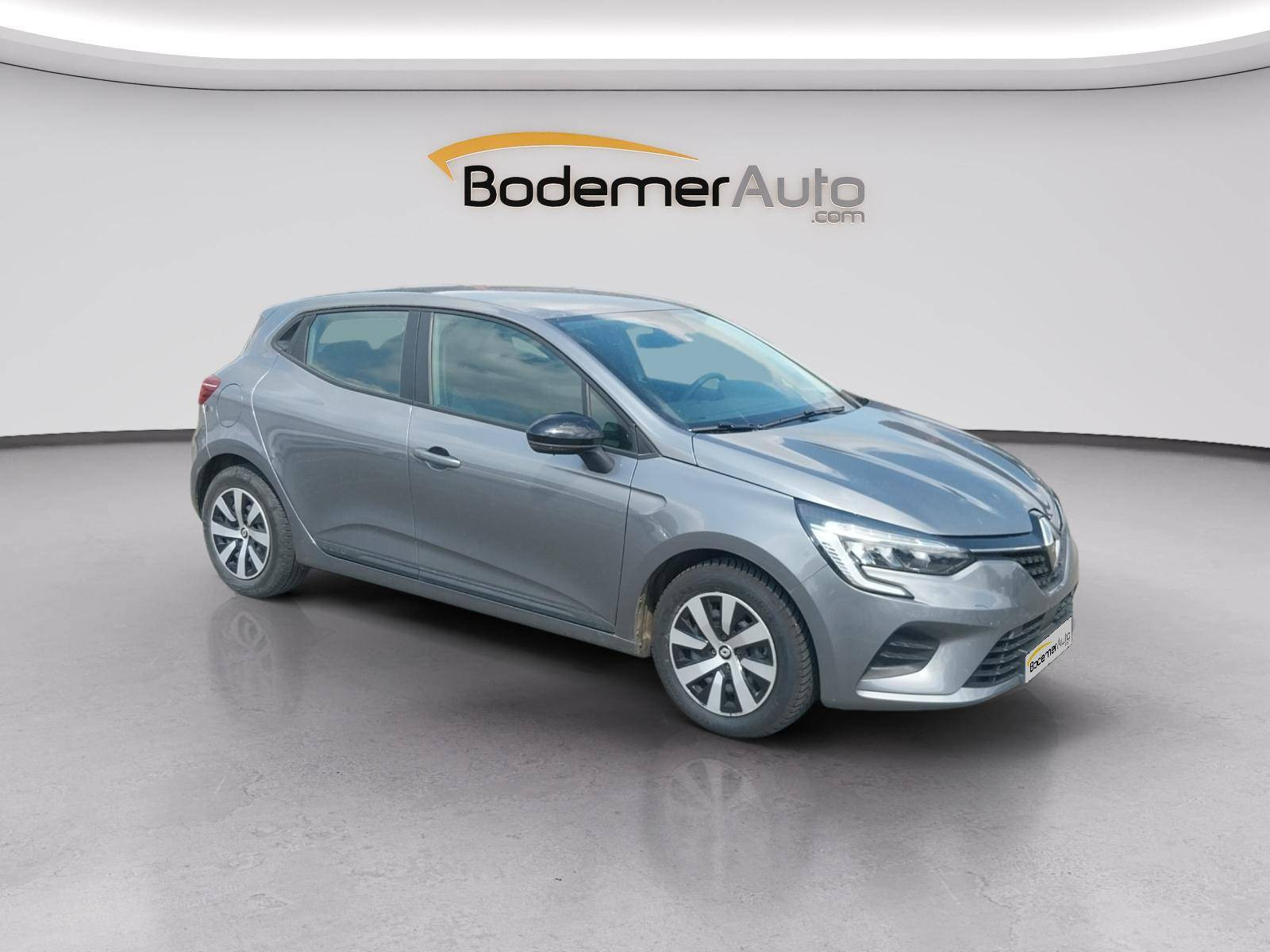Vente en ligne Renault Clio 5 Clio E-Tech full hybrid 145 au prix de 15 990 €
