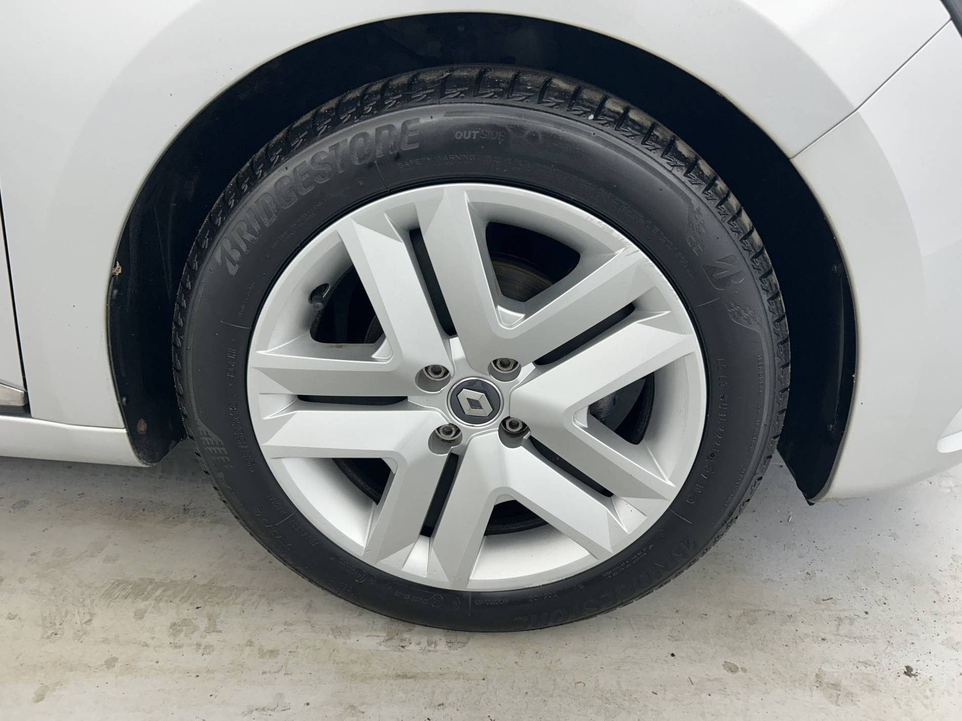 Vente en ligne Renault Clio 5 Clio TCe 90 - 21N au prix de 13 490 €