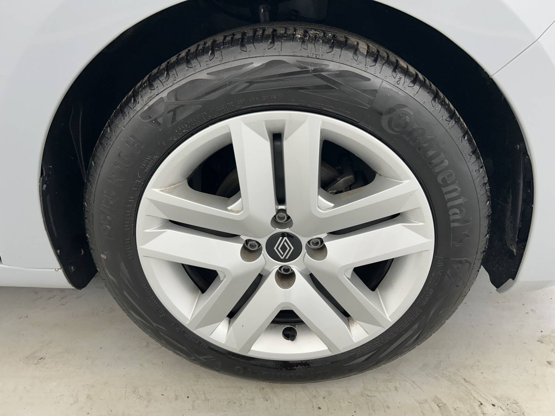 Vente en ligne Renault Clio 5 Clio TCe 90 ch GSR2 au prix de 15 790 €