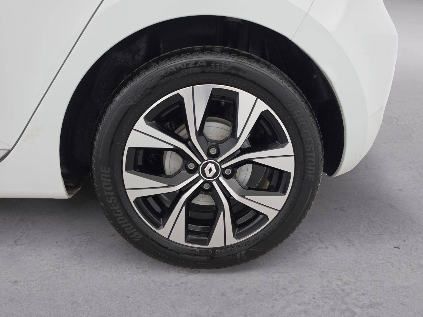 Vente en ligne Renault Clio 5 Clio E-Tech full hybrid 145 au prix de 15 690 €