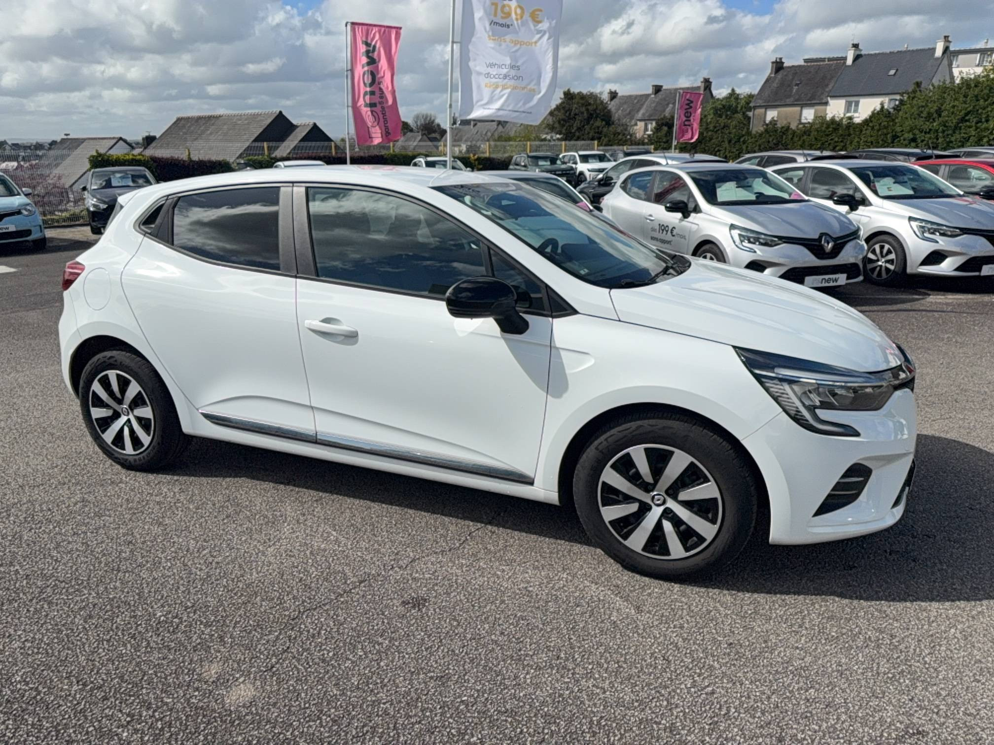 Vente en ligne Renault Clio 5 Clio TCe 90 au prix de 14 990 €