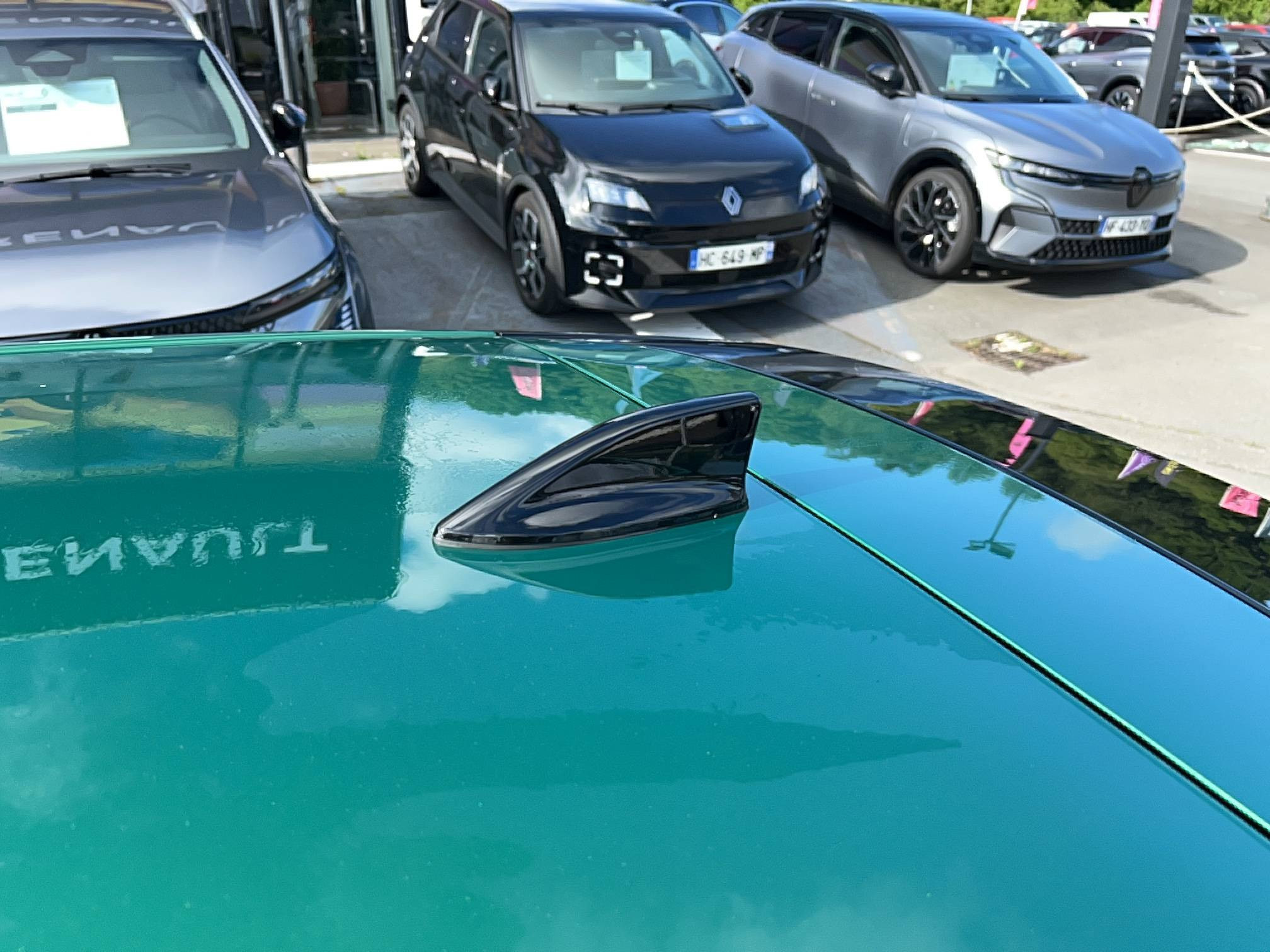 Vente en ligne Renault Clio 6 Clio E-Tech full hybrid 160 ch au prix de 27 490 €