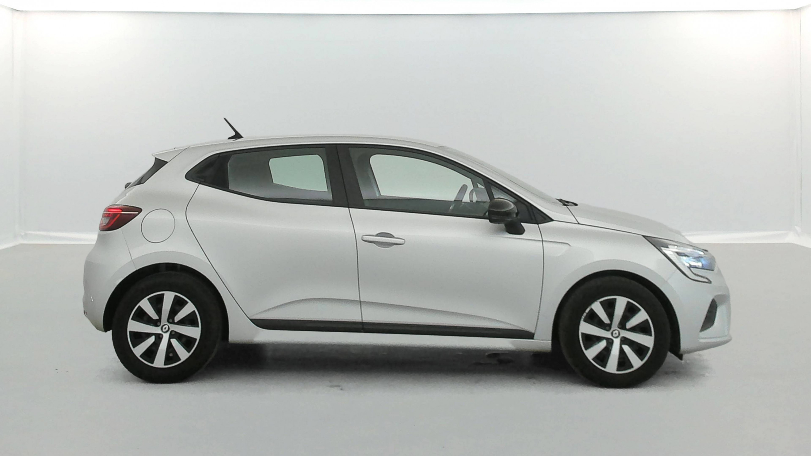 Vente en ligne Renault Clio 5 Clio TCe 90 au prix de 13 990 €