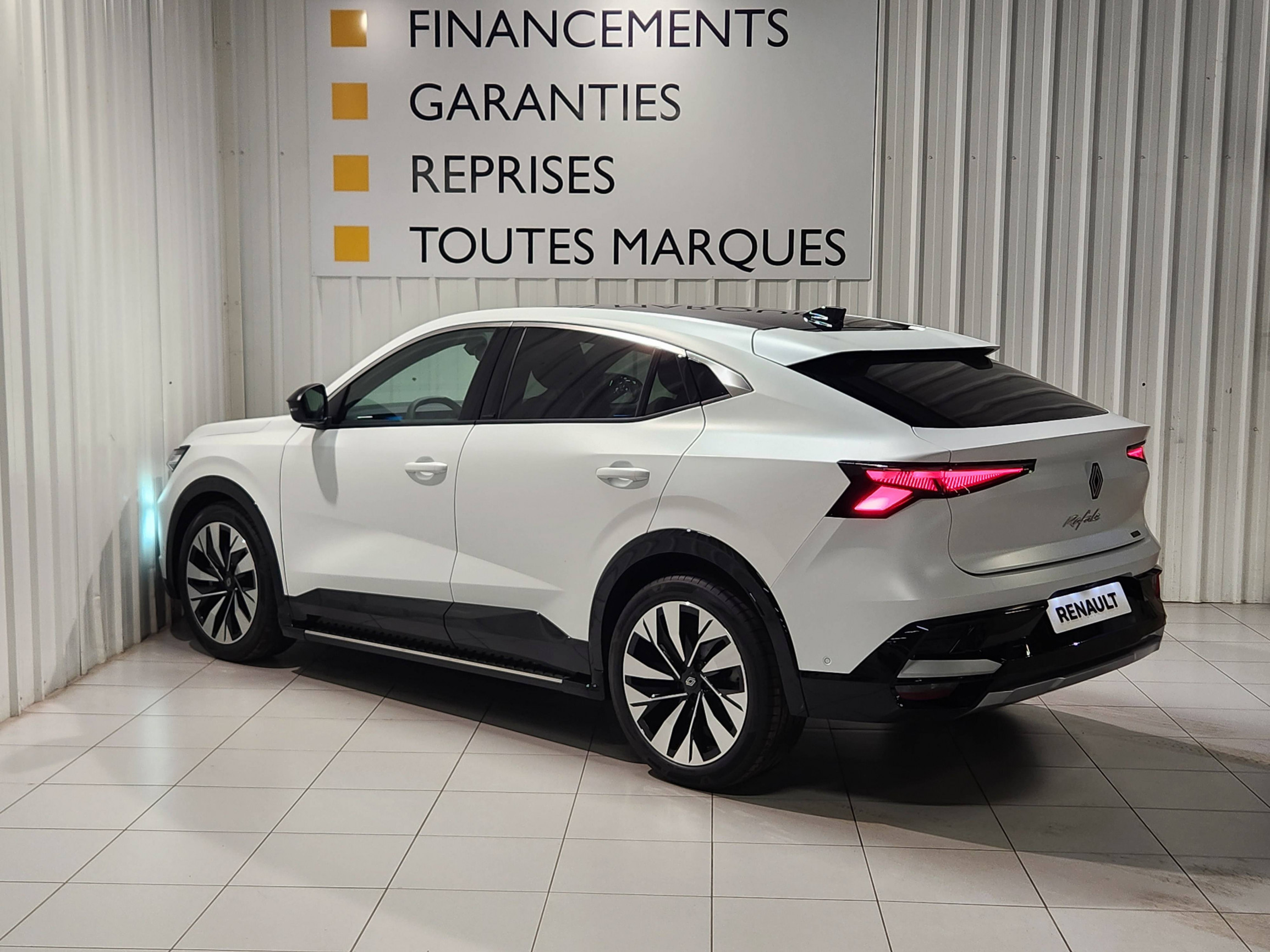 Vente en ligne Renault Rafale  E-Tech full hybrid 200ch au prix de 43 990 €