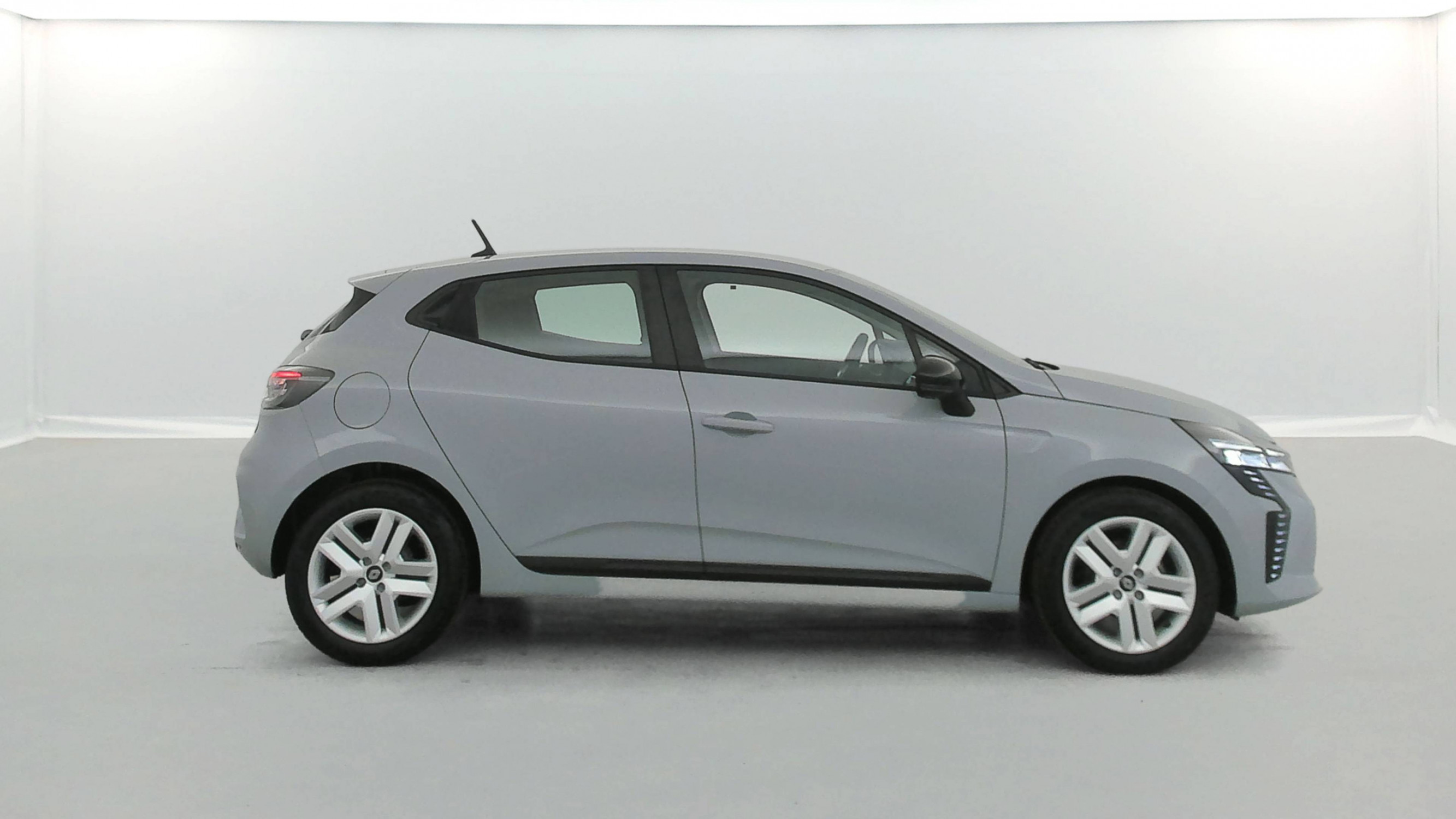 Vente en ligne Renault Clio 5 Clio TCe 90 au prix de 15 490 €