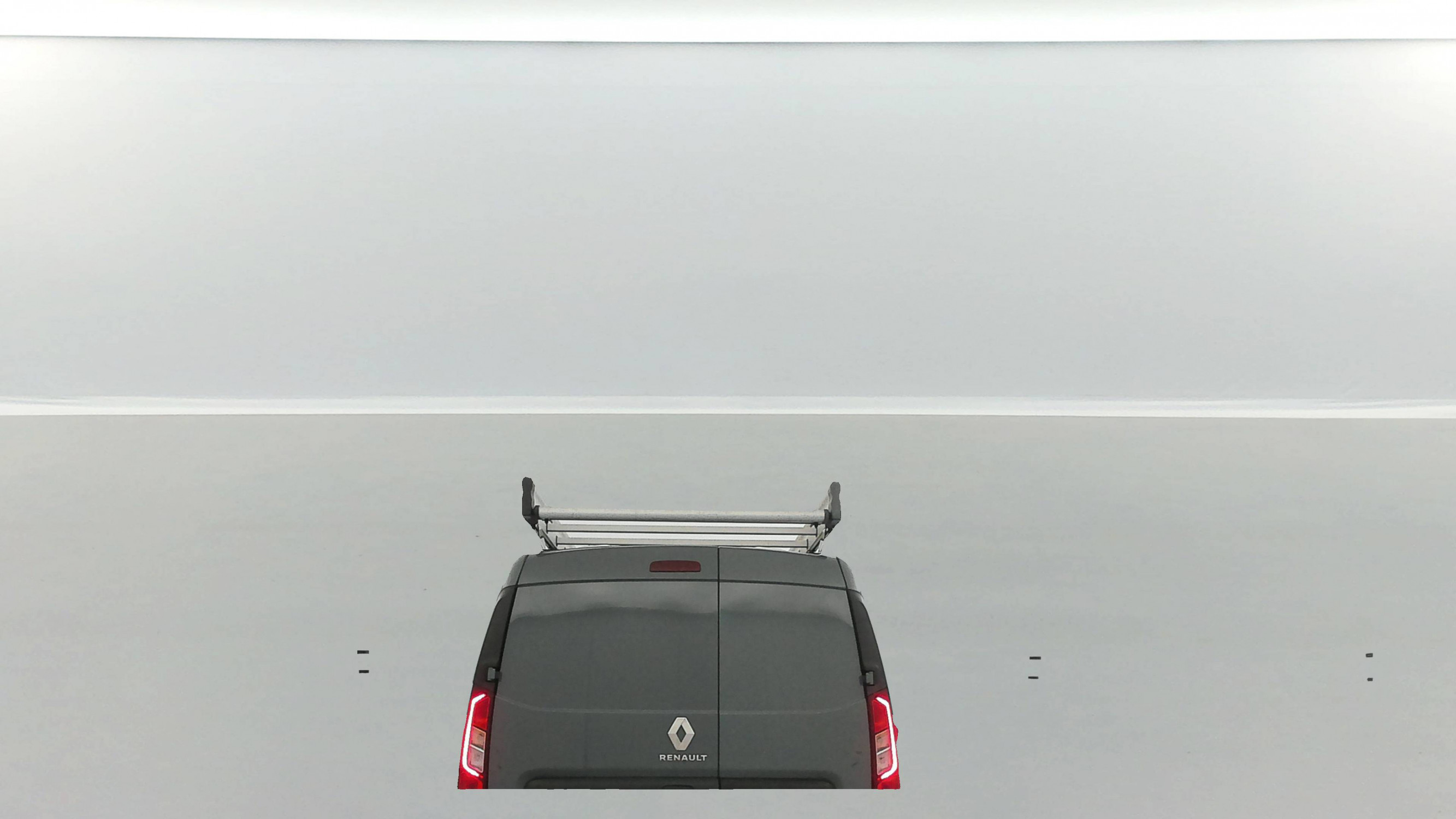Vente en ligne Renault Express Van  BLUE DCI 95 au prix de 13 590 €