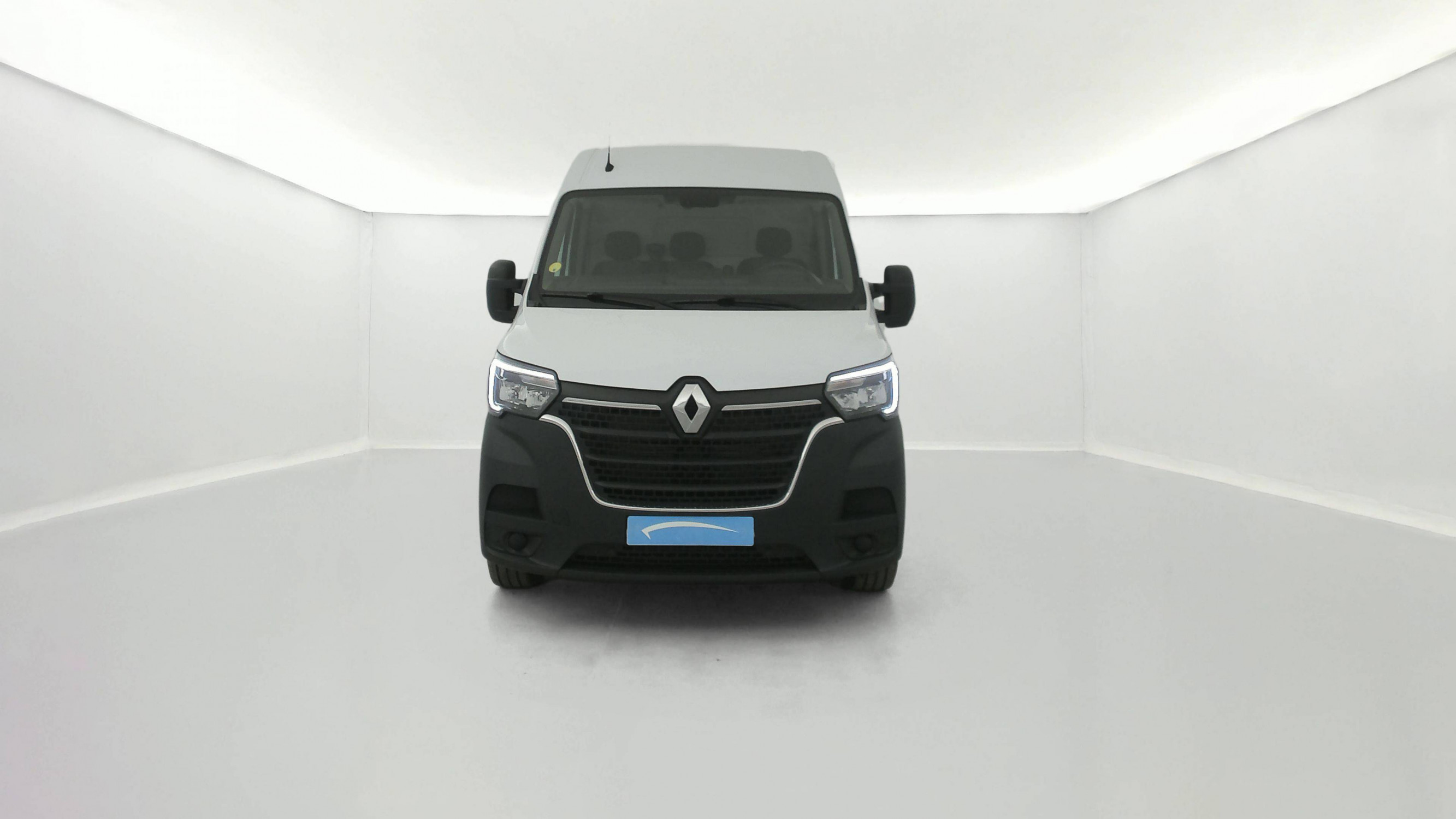 Vente en ligne Renault Master Fourgon MASTER FGN TRAC F3500 L2H2 BLUE DCI 135 au prix de 26 590 €