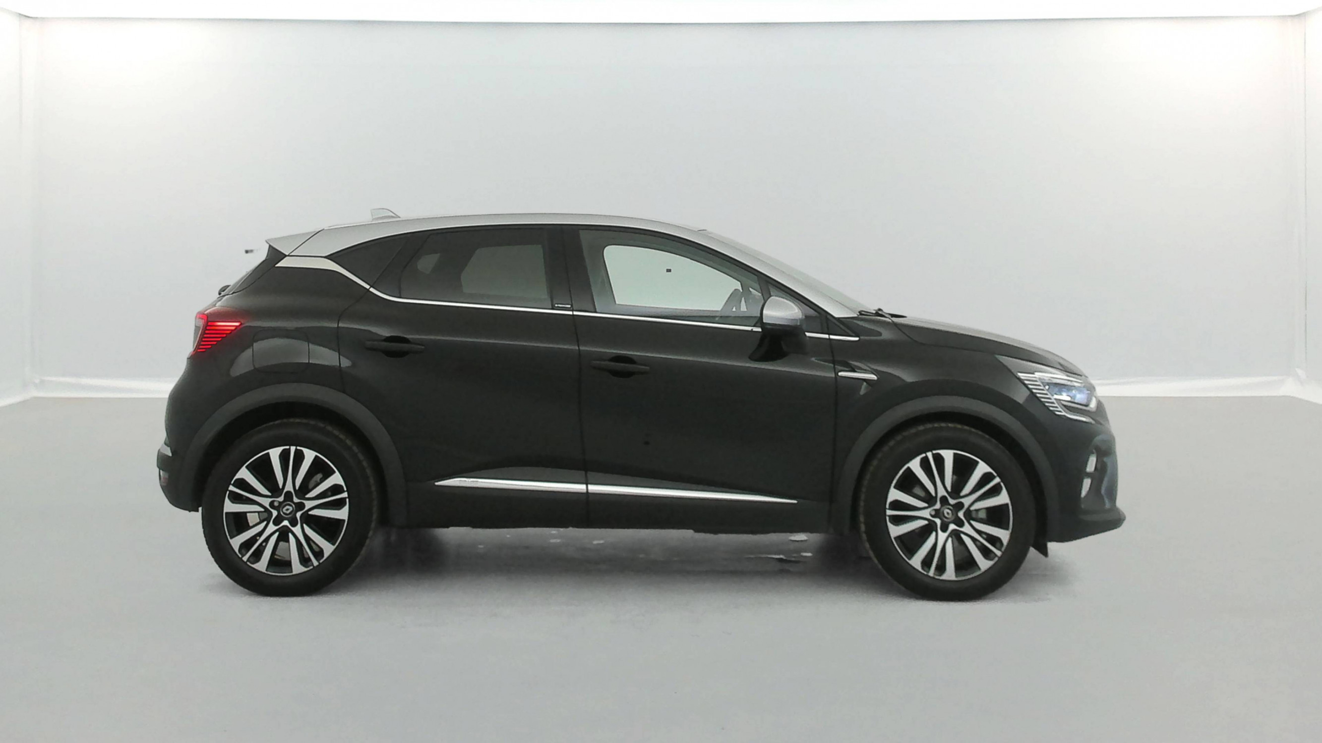 Vente en ligne Renault Captur  E-Tech Plug-in 160 au prix de 18 290 €