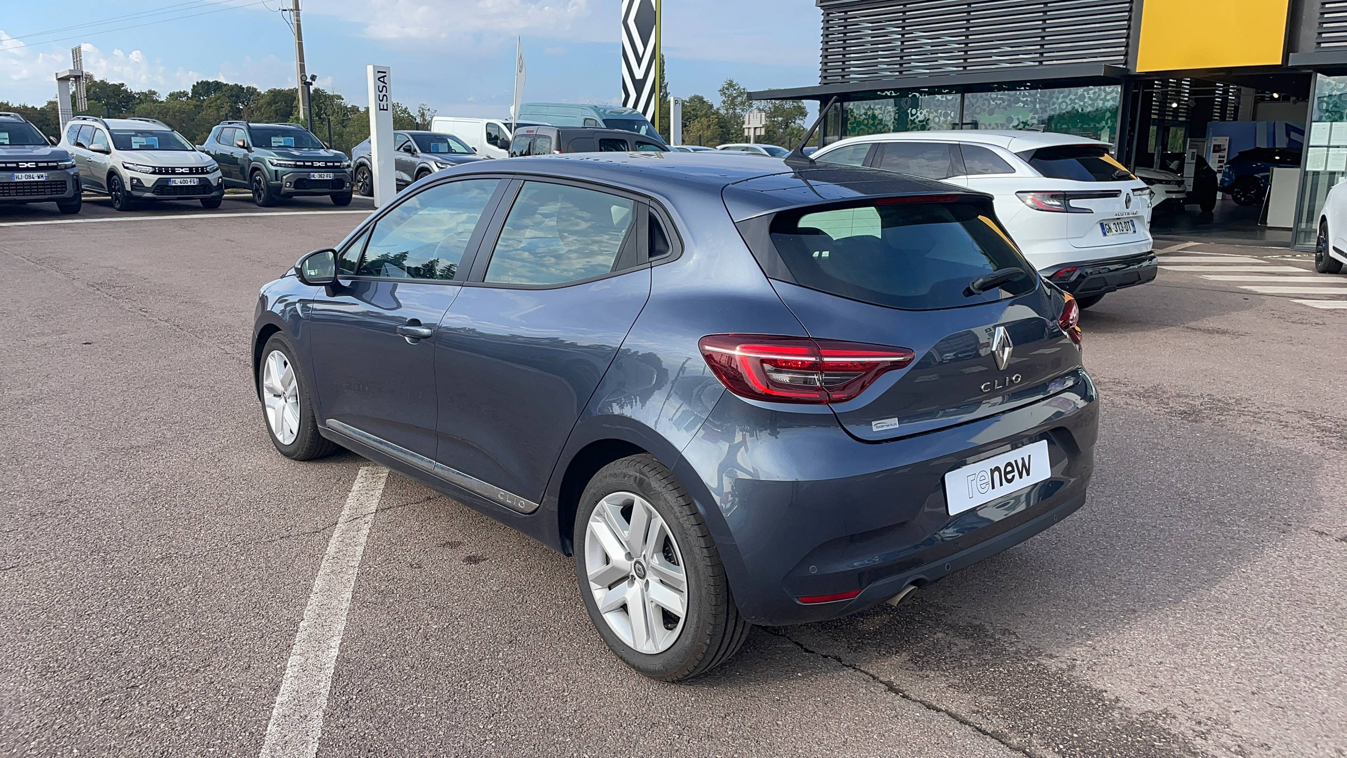 Vente en ligne Renault Clio 5 Clio TCe 100 GPL - 21N au prix de 13 990 €