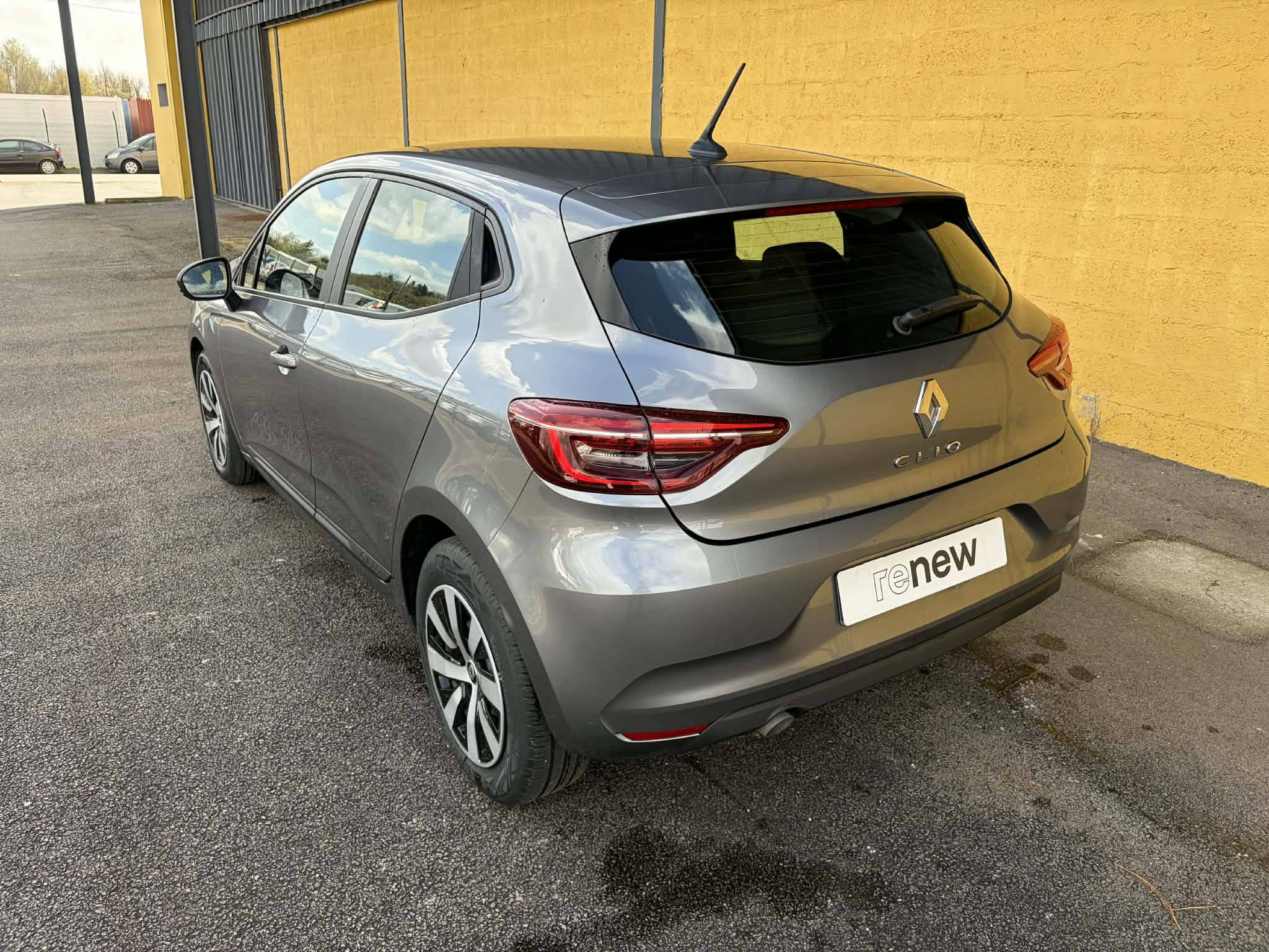 Vente en ligne Renault Clio 5 Clio TCe 90 au prix de 15 790 €