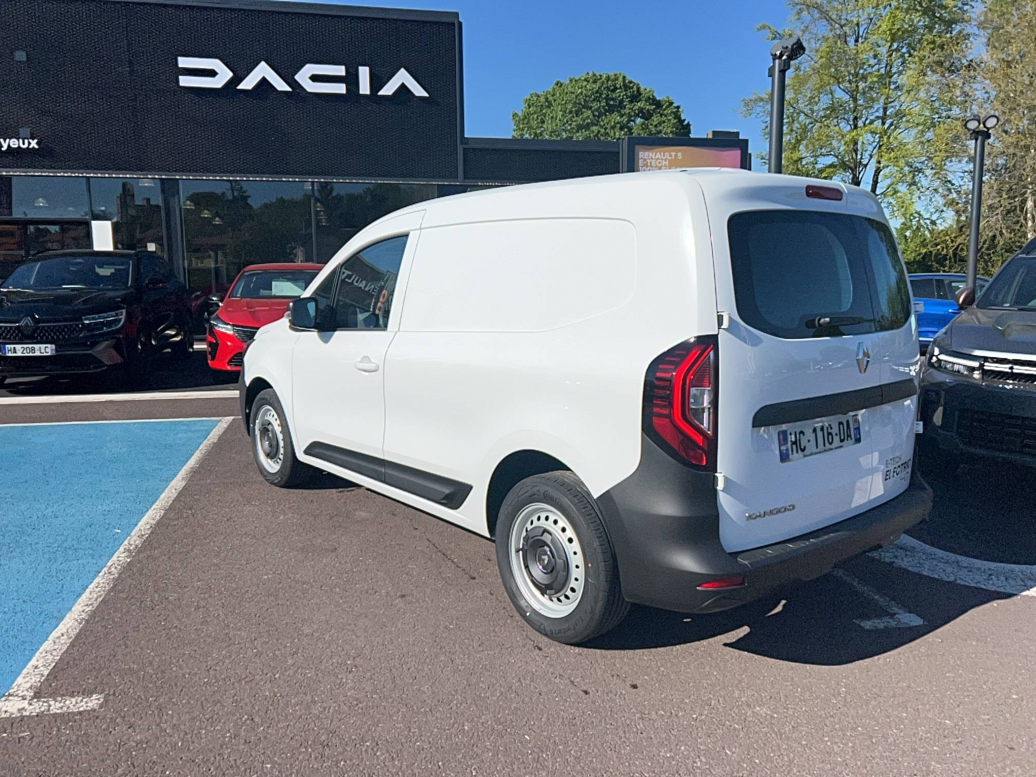 Renault Kangoo Van E-Tech  FG SESAME L1 AC22/DC80 GSR2 occasion de 2025 en vente à Bayeux