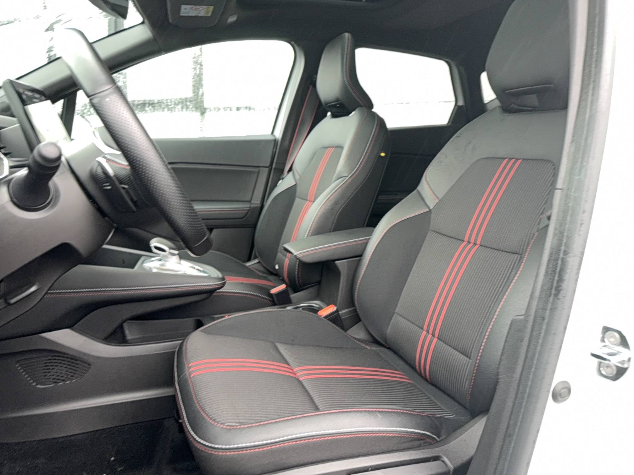 Vente en ligne Renault Captur  TCe 140 EDC - 21B au prix de 19 590 €