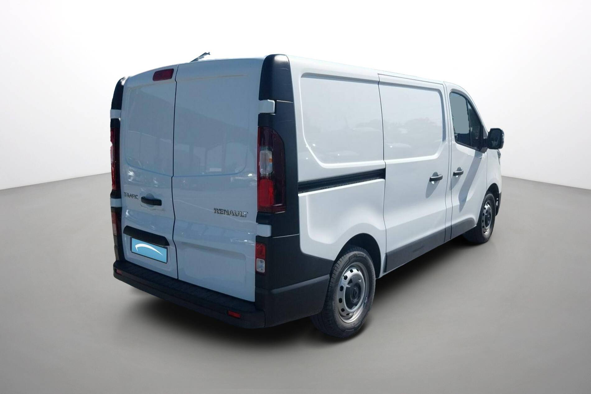 Vente en ligne Renault Trafic 3 Fourgon TRAFIC FG BLUE DCI 130 L1H1 3T GSR2 au prix de 23 990 €