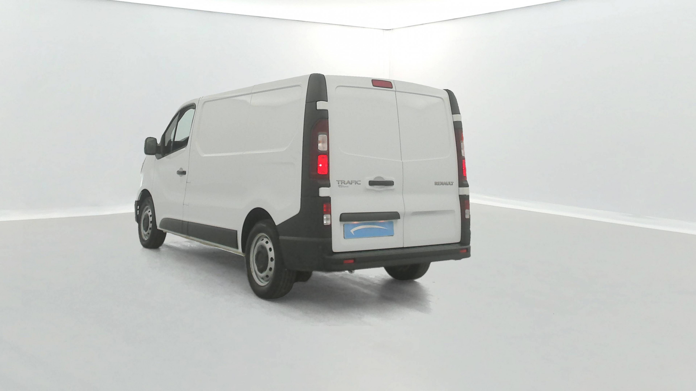 Vente en ligne Renault Trafic 3 Fourgon TRAFIC FG BLUE DCI 130 L1H1 3T GSR2 au prix de 22 990 €