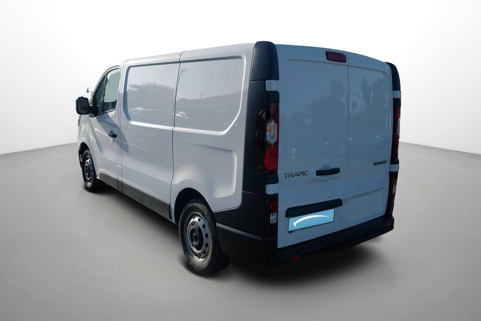 Vente en ligne Renault Trafic 3 Fourgon TRAFIC FG BLUE DCI 130 L1H1 3T GSR2 au prix de 23 990 €
