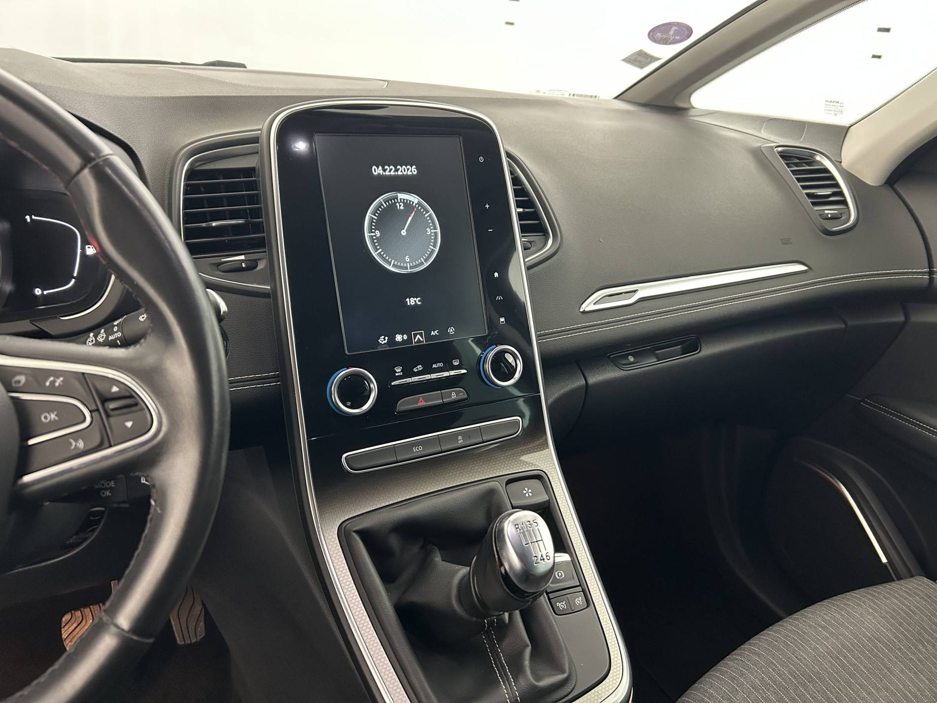 Vente en ligne Renault Scenic 4 Scenic TCe 140 FAP - 21 au prix de 17 490 €