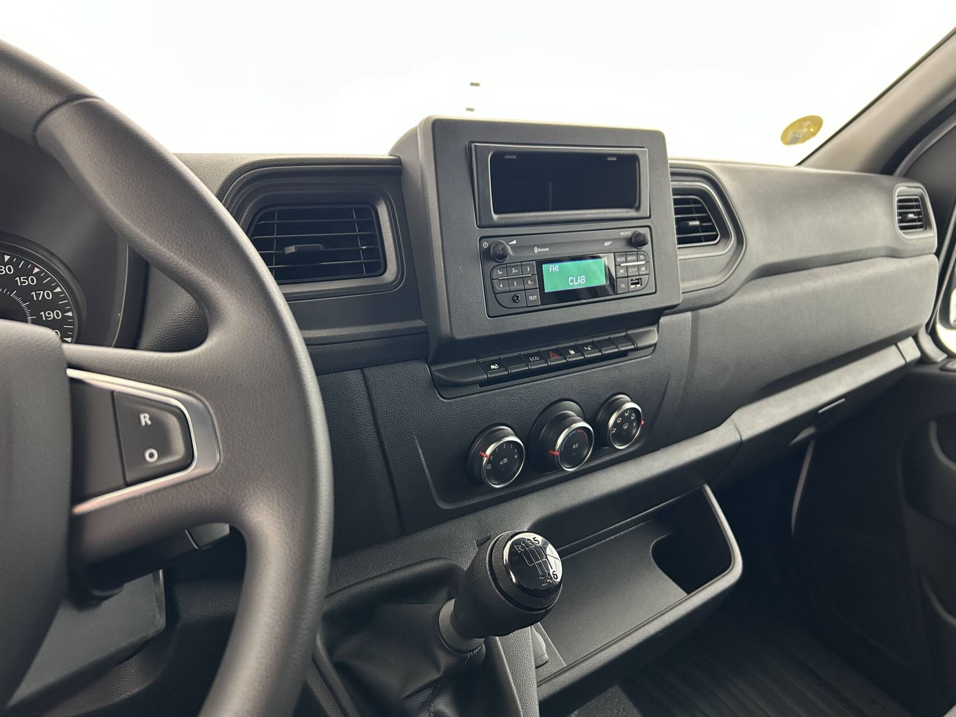 Vente en ligne Renault Master Fourgon MASTER FGN TRAC F3500 L2H2 BLUE DCI 135 au prix de 25 990 €