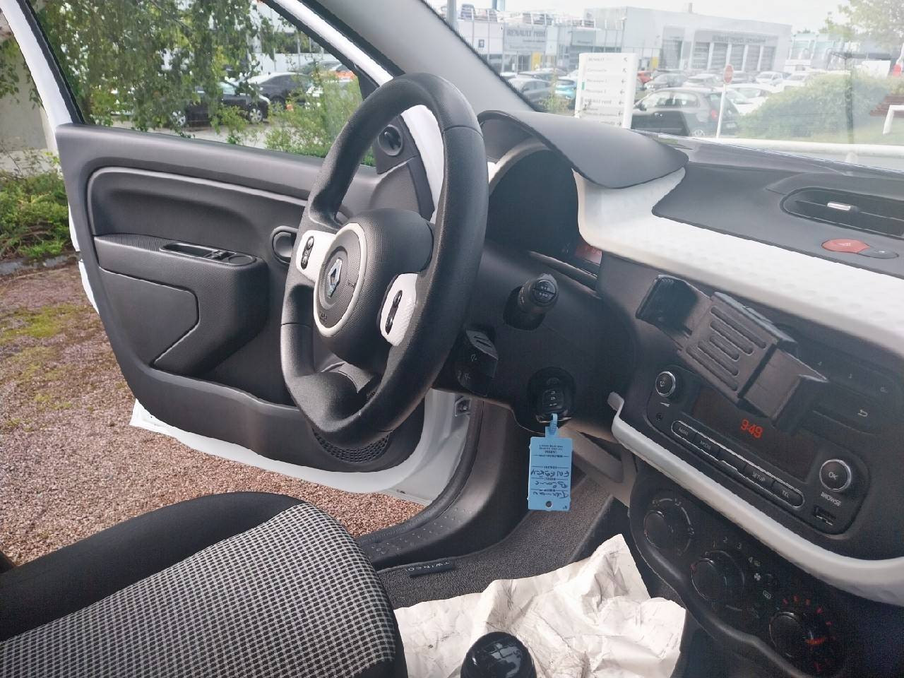 Vente en ligne Renault Twingo 3  SCe 65 - 20 au prix de 9 790 €