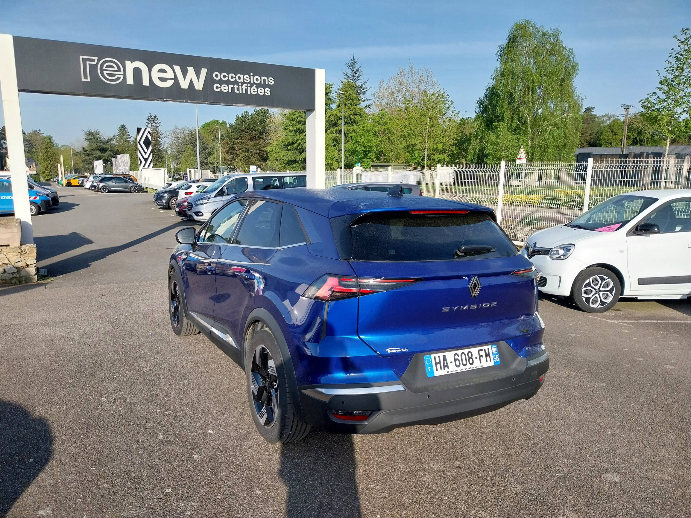 Vente en ligne Renault Symbioz  E-Tech full hybrid 145 au prix de 26 990 €