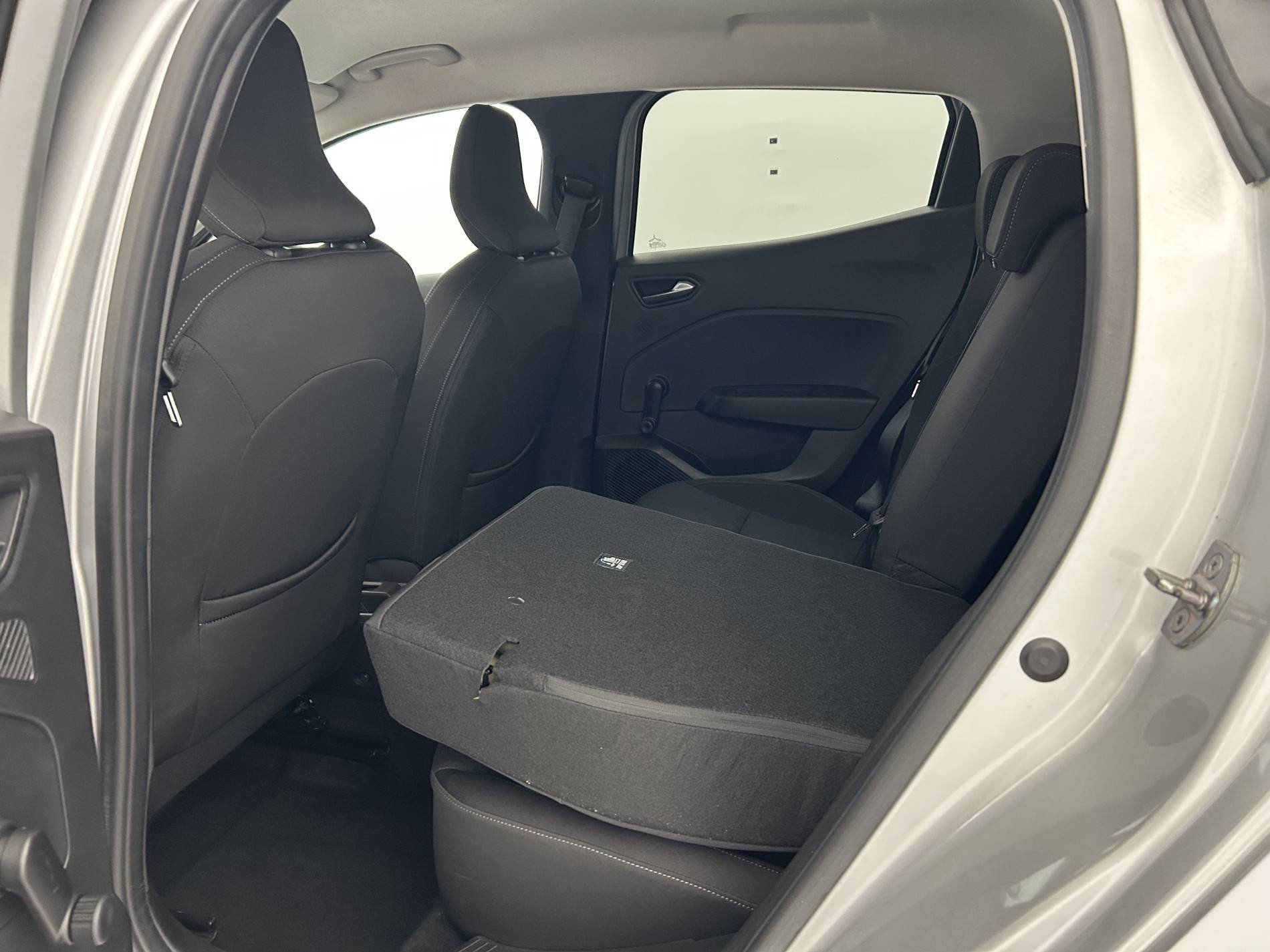 Vente en ligne Renault Clio 5 Clio TCe 90 au prix de 13 890 €
