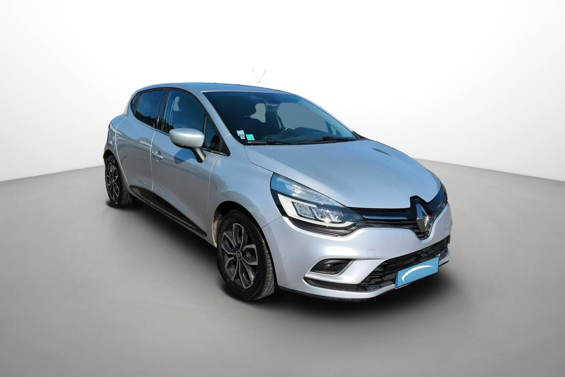Vente en ligne Renault Clio 4 Clio TCe 90 E6C au prix de 11 290 €