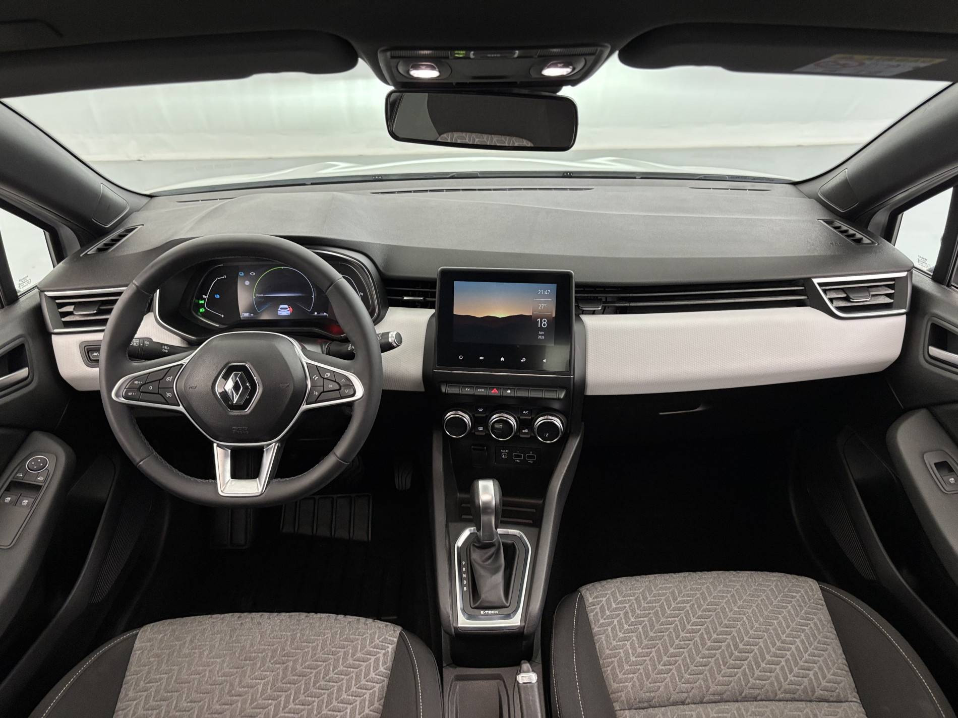 Vente en ligne Renault Clio 5 Clio E-Tech 140 - 21 au prix de 14 890 €