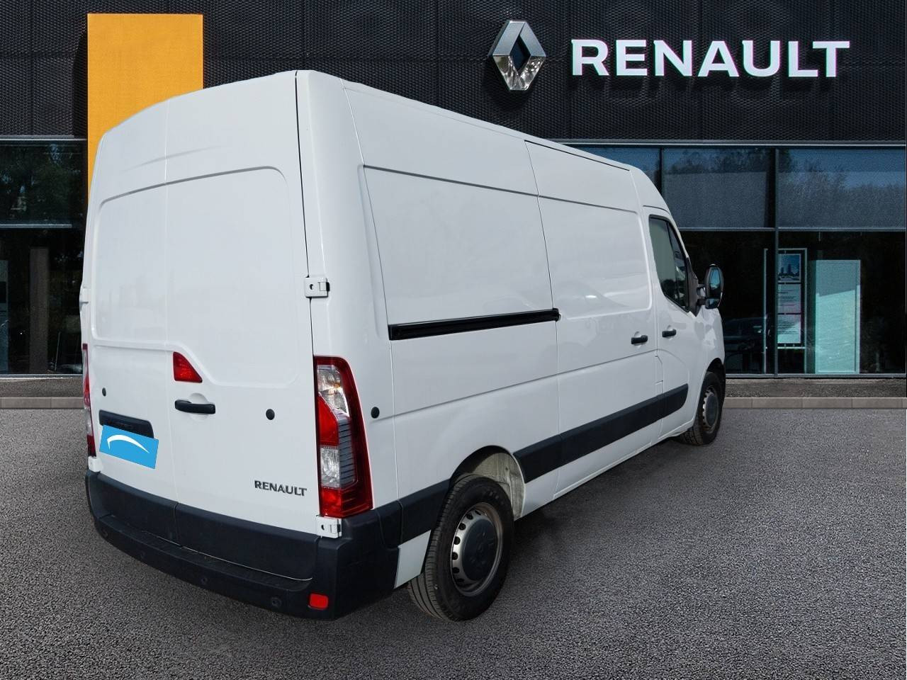 Vente en ligne Renault Master Fourgon MASTER FGN TRAC F3500 L2H2 BLUE DCI 135 au prix de 23 990 €