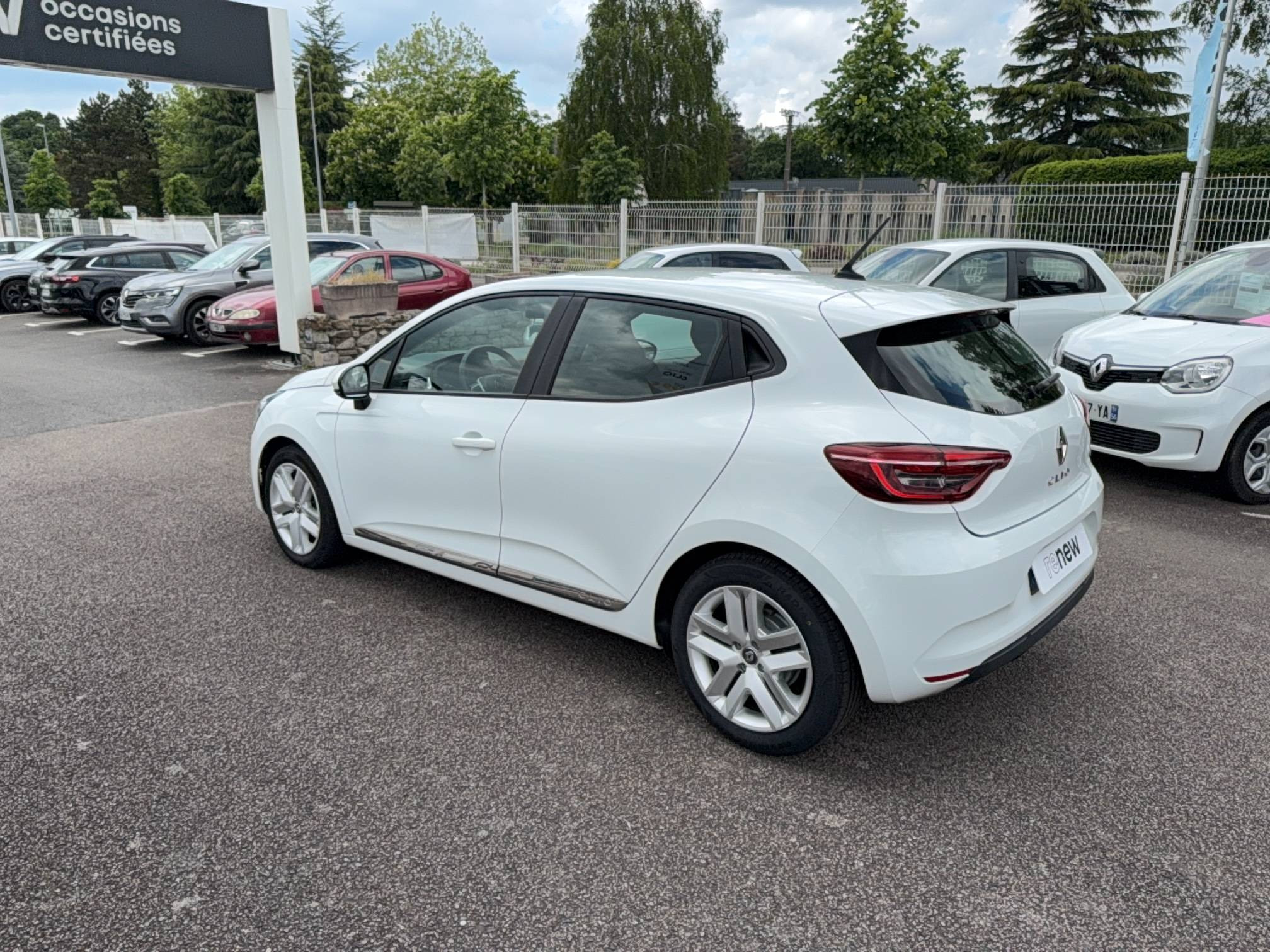 Vente en ligne Renault Clio 5 Clio E-Tech 140 - 21N au prix de 13 290 €