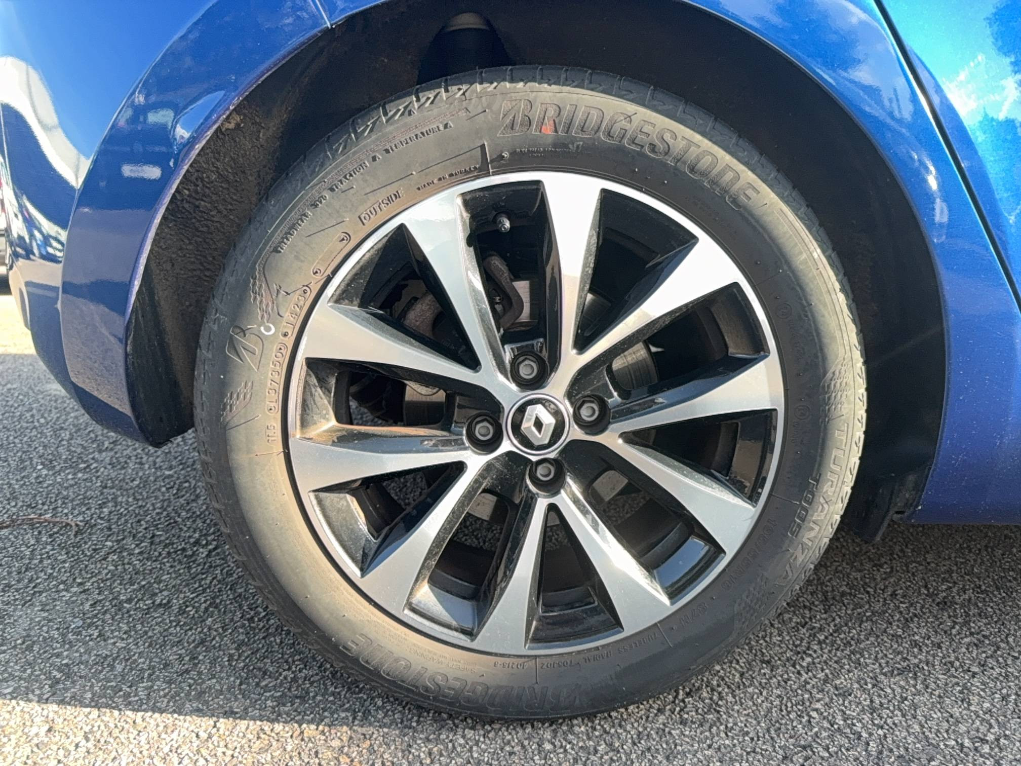 Vente en ligne Renault Clio 5 Clio E-Tech full hybrid 145 au prix de 18 490 €
