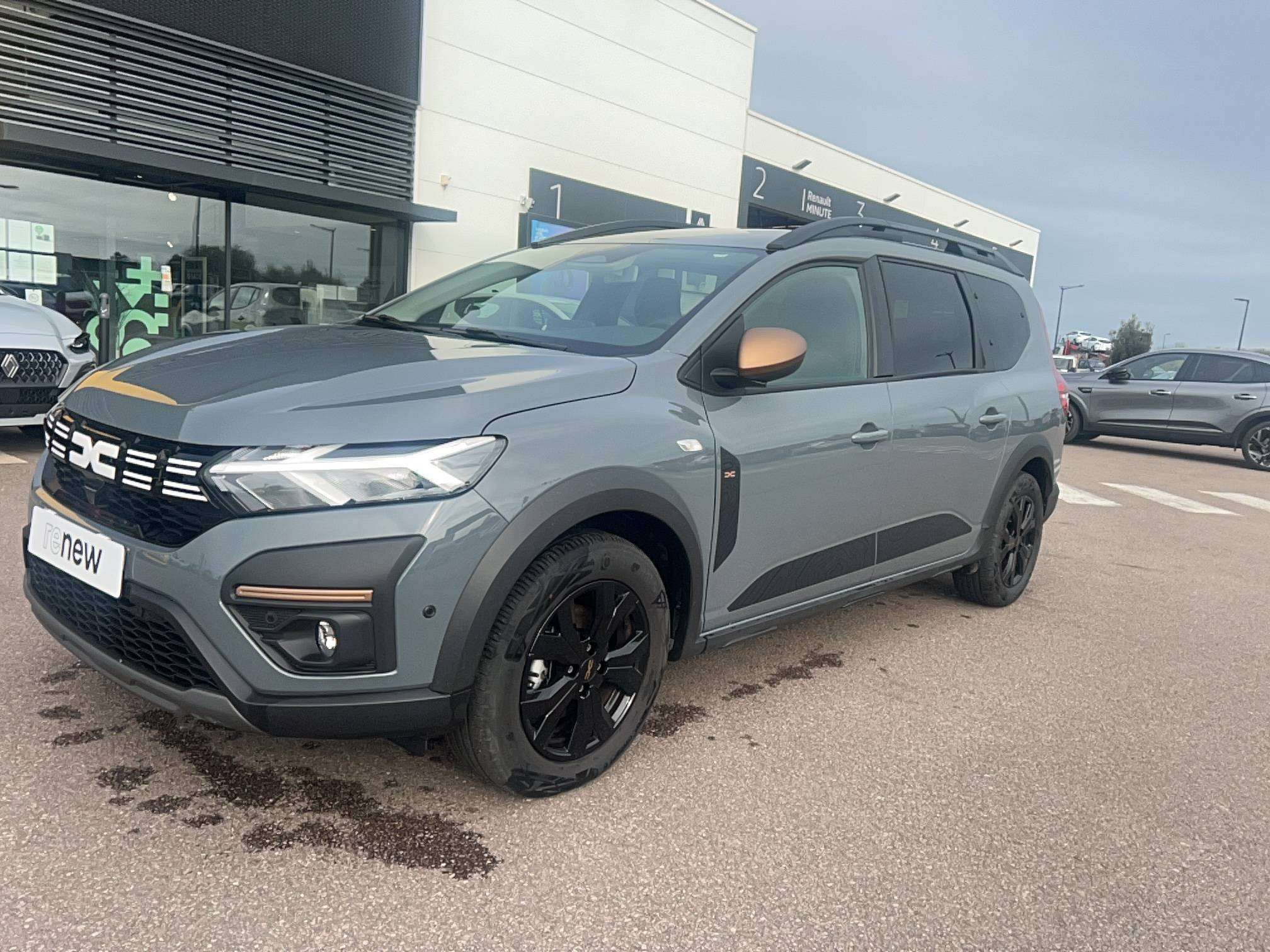 Vente en ligne Dacia Jogger  Hybrid 140 7 places GSR2 au prix de 25 991 €