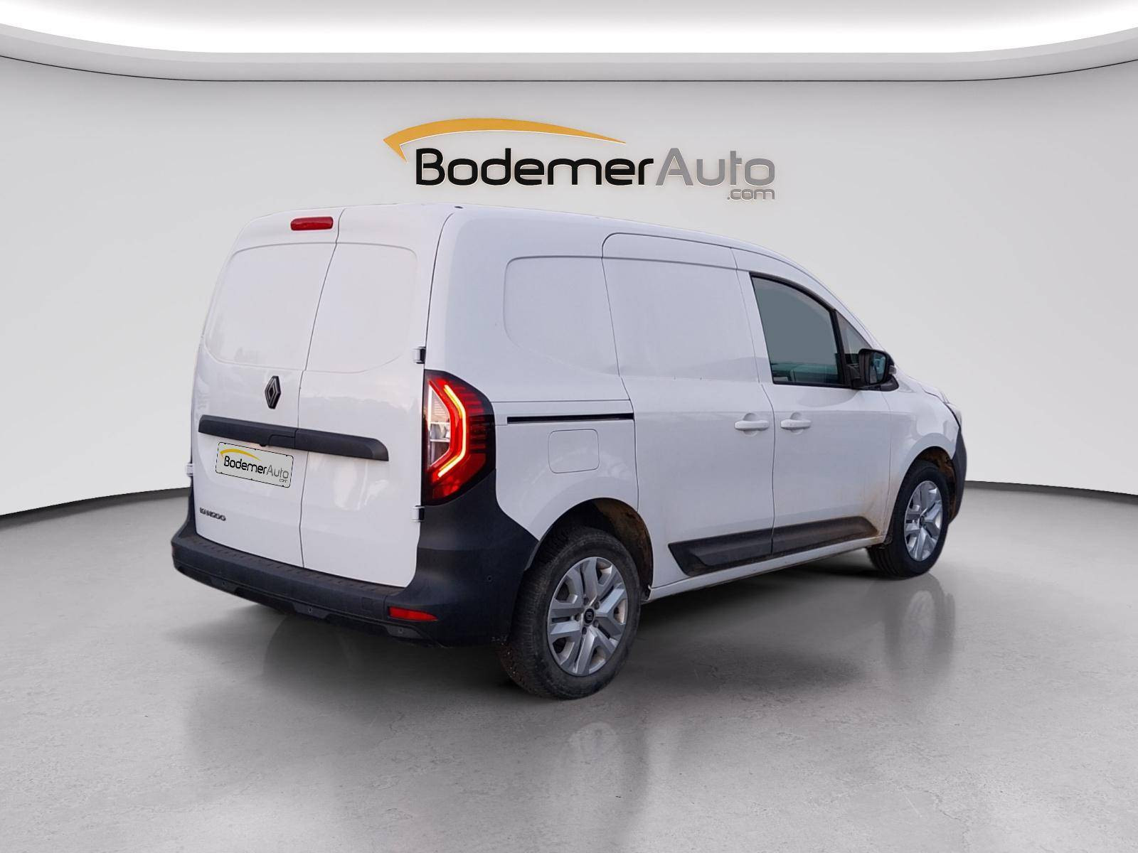 Vente en ligne Renault Kangoo Van  FG TOLE BLUE DCI 95 L1 GSR2 au prix de 18 360 €