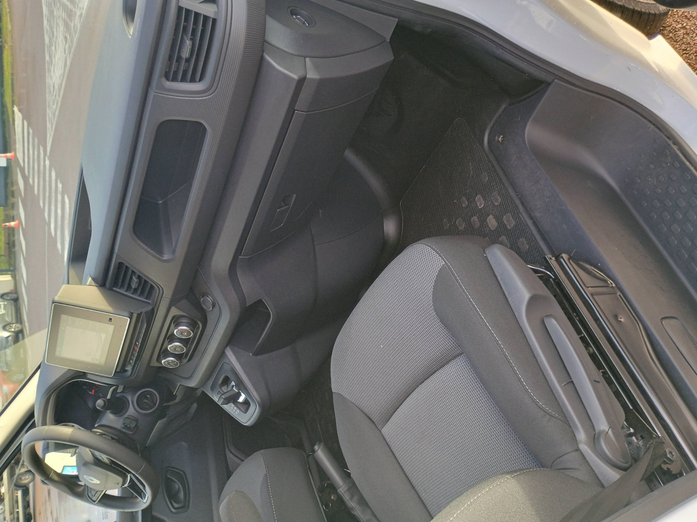 Vente en ligne Renault Trafic Cabine Approfondie TRAFIC CA L2H1 3T BLUE DCI 170 AUTO au prix de 37 991 €