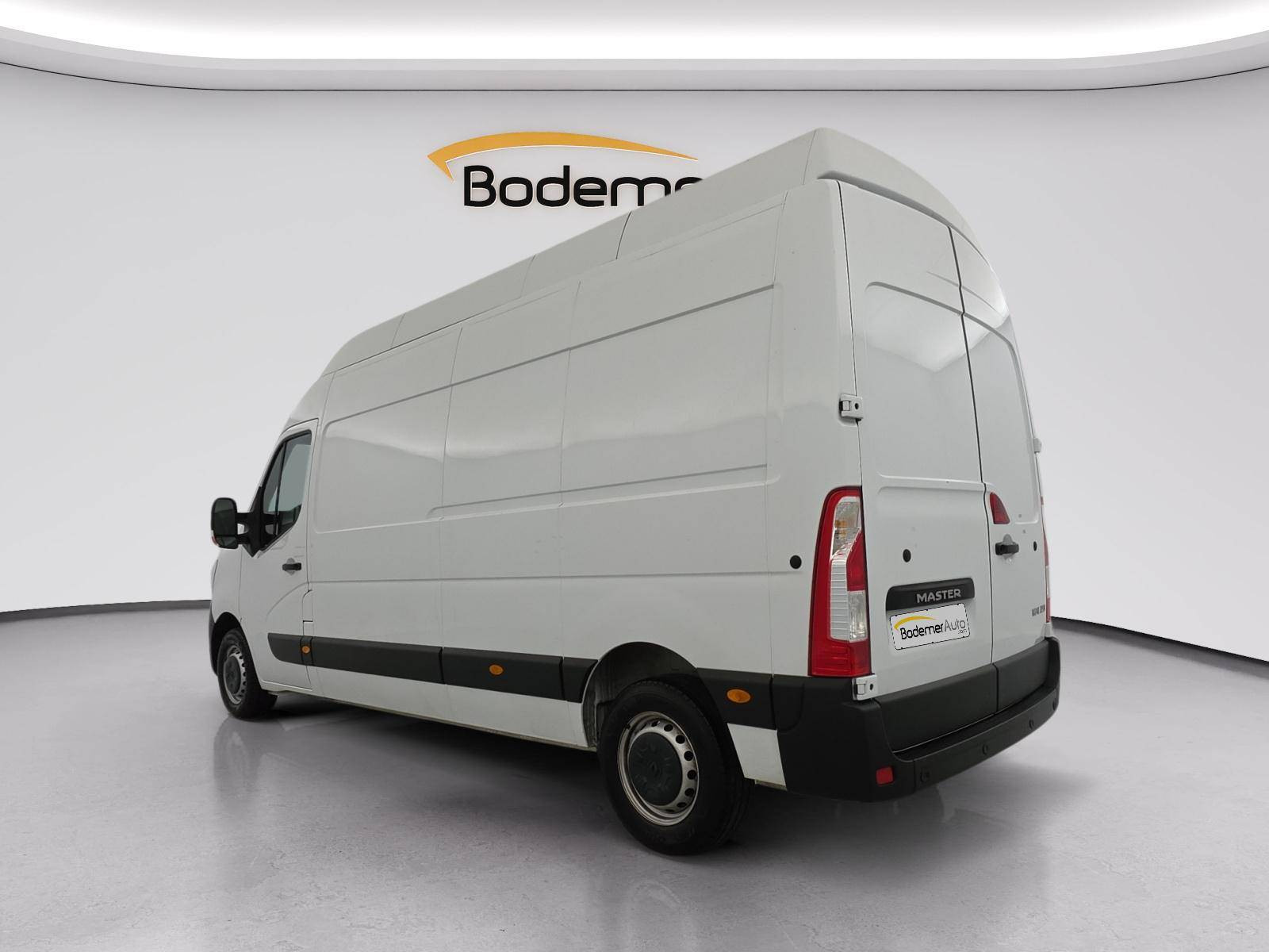 Vente en ligne Renault Master Fourgon MASTER FGN TRAC F3500 L3H3 BLUE DCI 135 au prix de 28 490 €