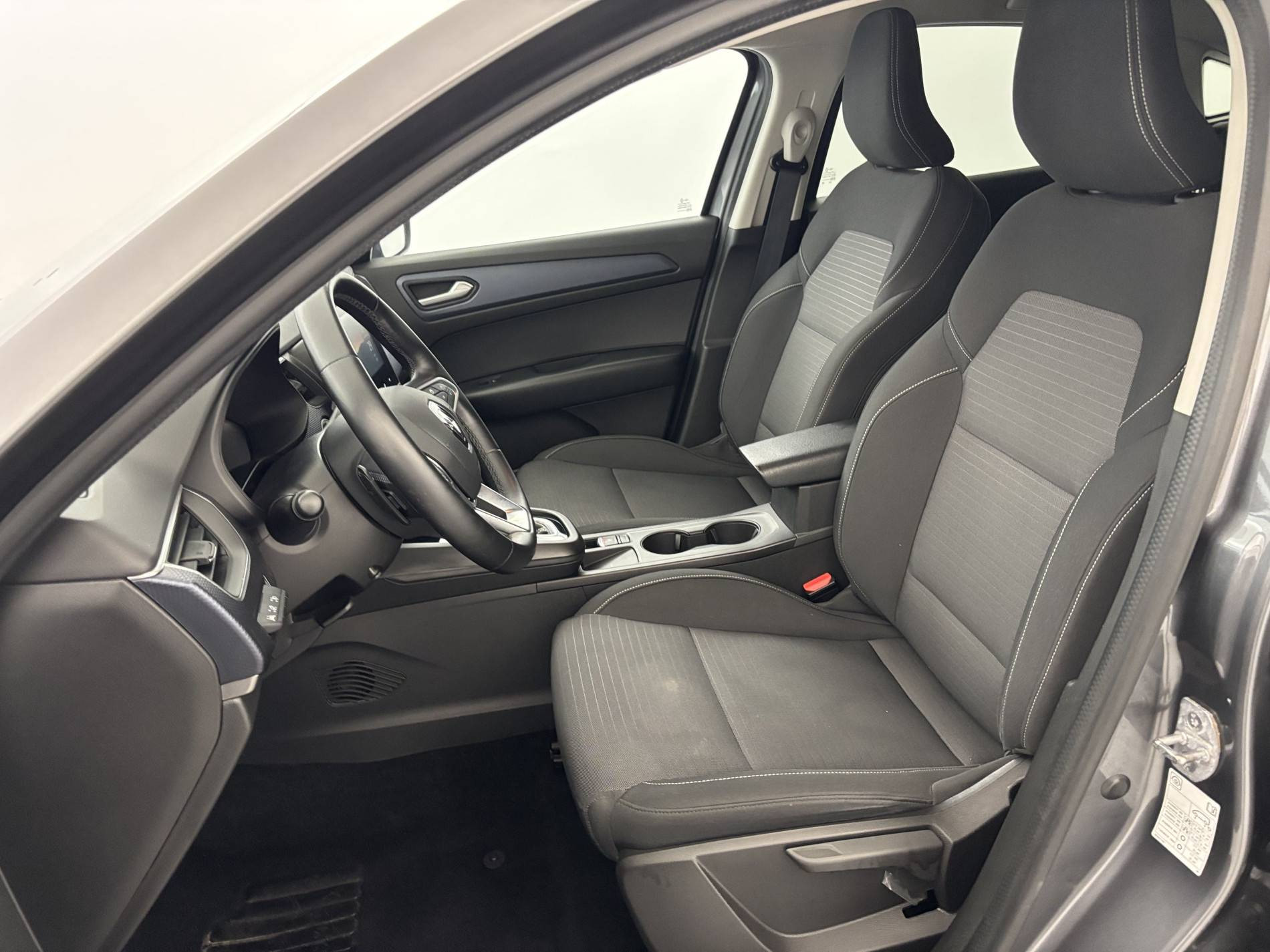Vente en ligne Renault Arkana  mild hybrid 140 EDC FAP - 22 au prix de 17 490 €