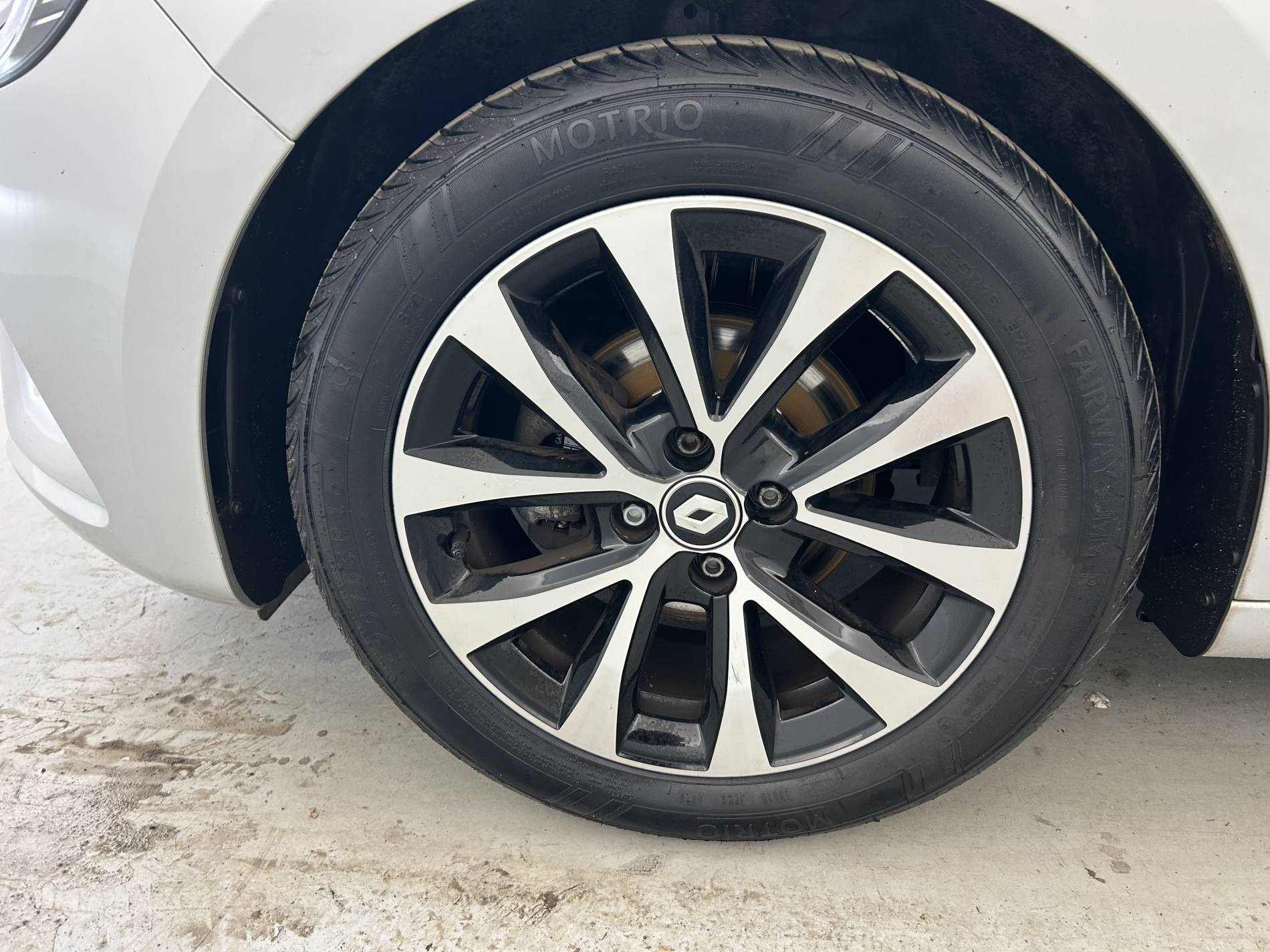 Vente en ligne Renault Clio 5 Clio TCe 90 au prix de 14 990 €