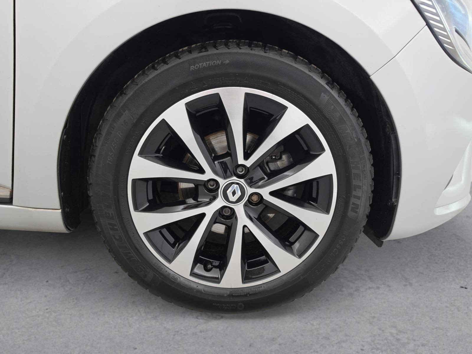 Vente en ligne Renault Clio 5 Clio TCe 90 au prix de 14 490 €