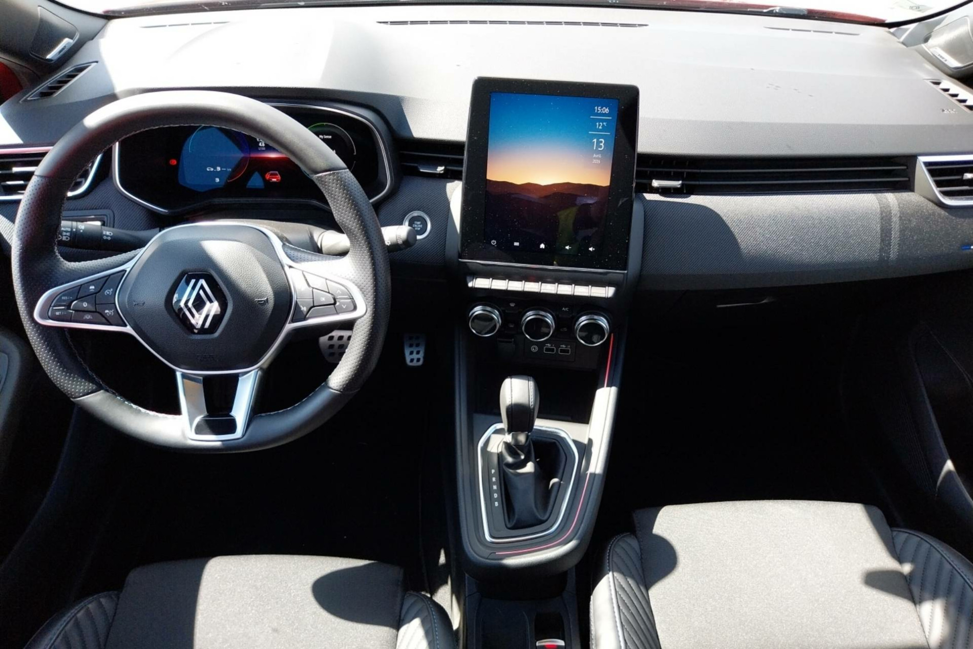 Vente en ligne Renault Clio 5 Clio E-Tech full hybrid 145 au prix de 20 990 €