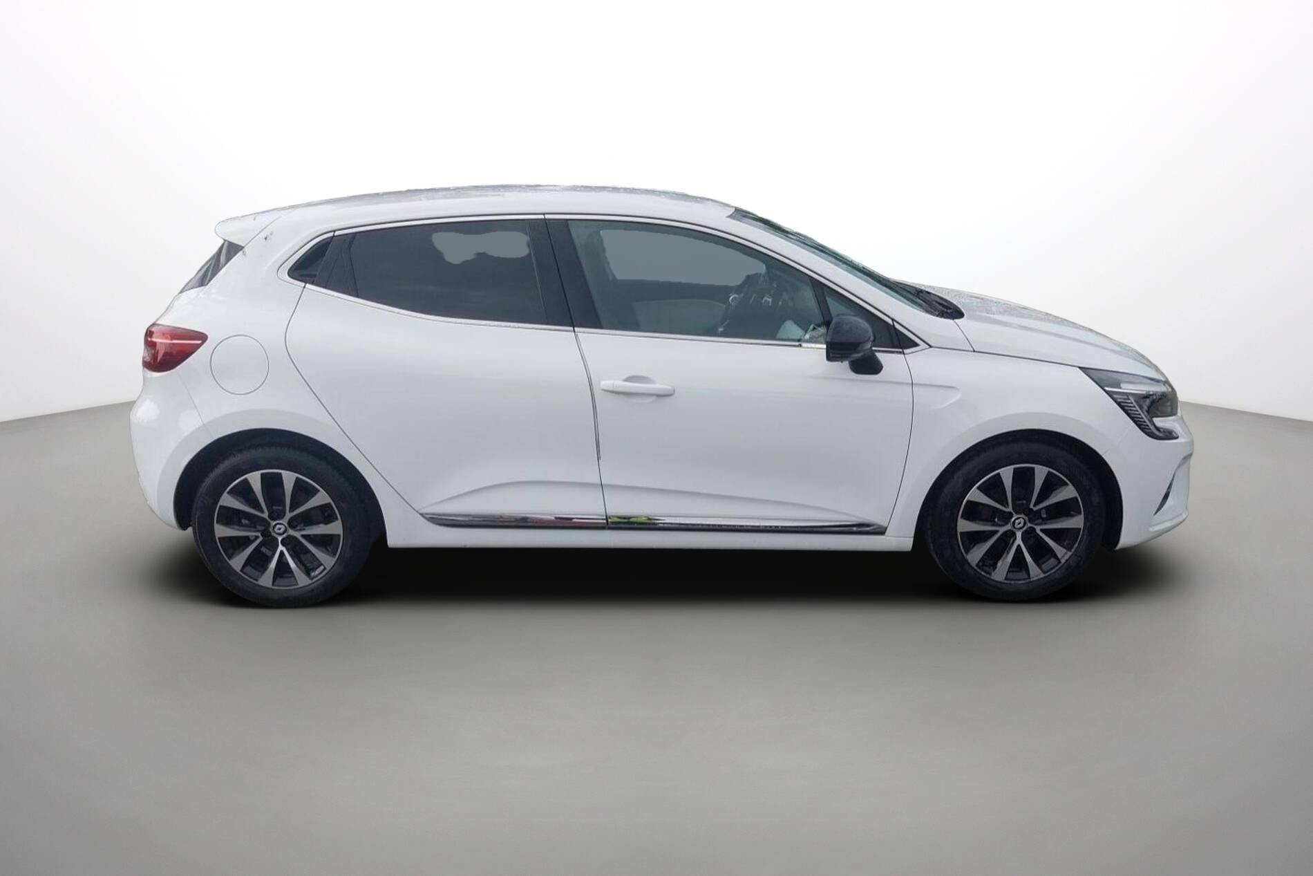 Vente en ligne Renault Clio 5 Clio TCe 90 au prix de 15 690 €