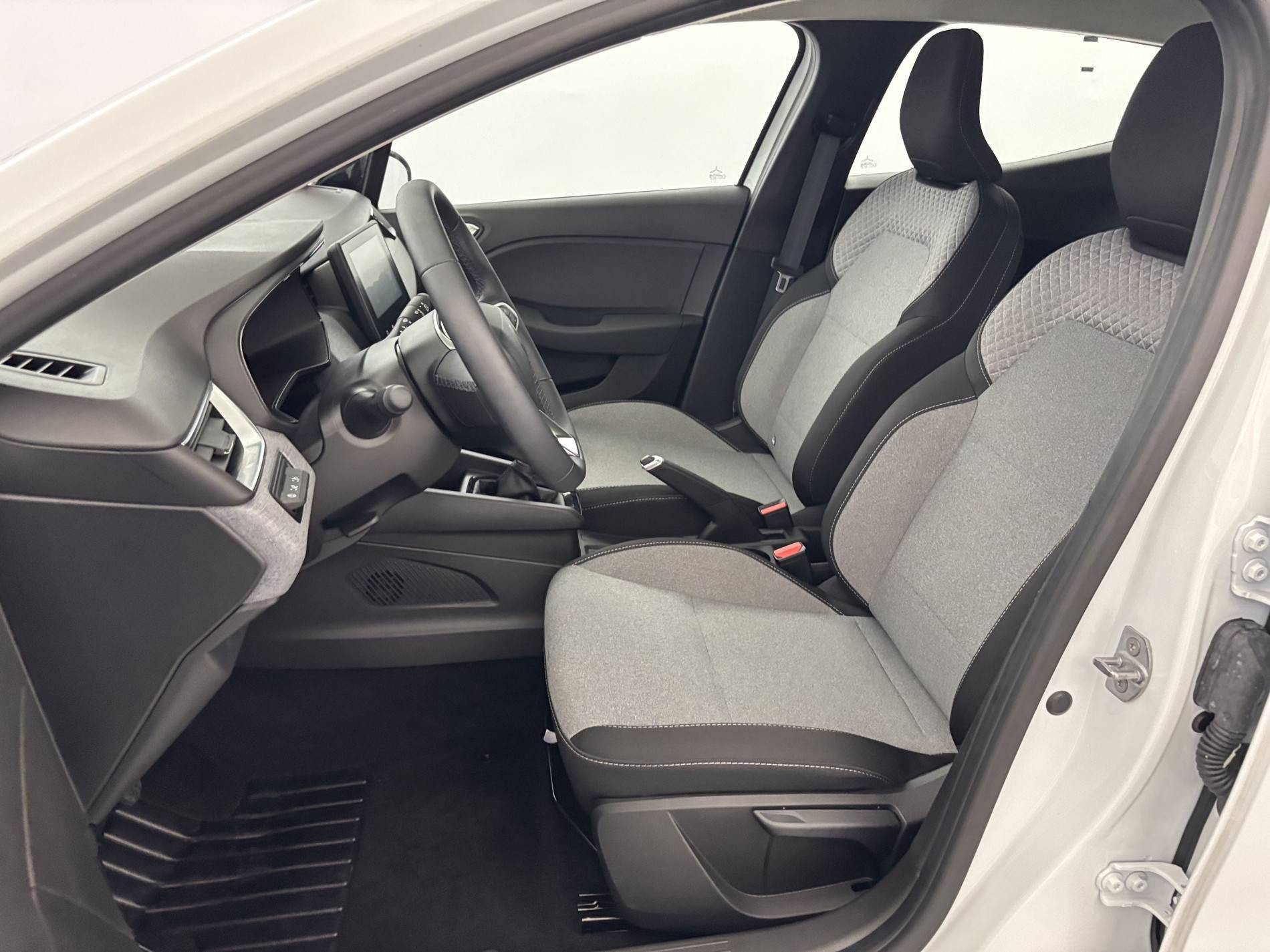 Vente en ligne Renault Clio 5 Clio Blue dCi 100 ch GSR2 au prix de 18 791 €